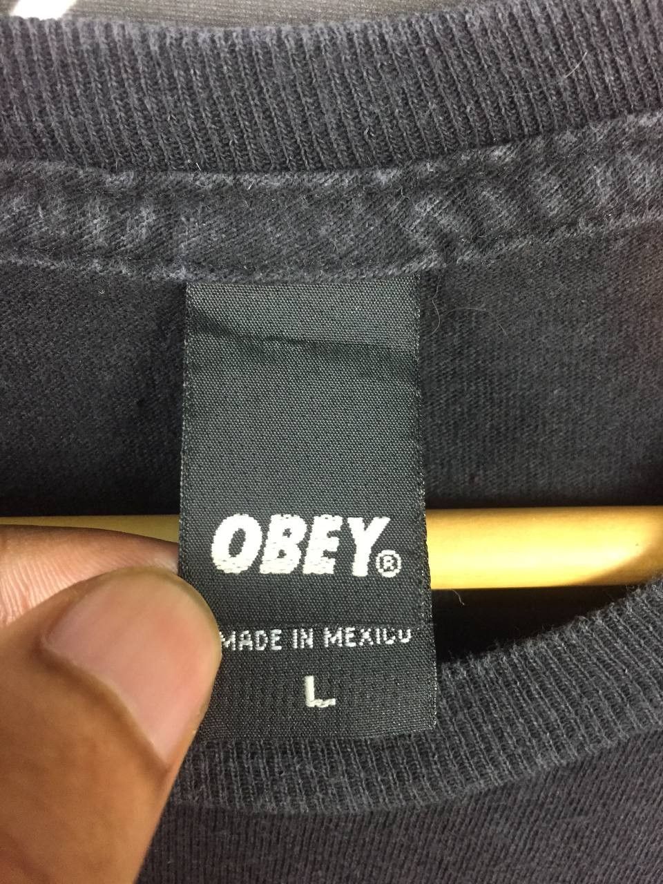 Obey Vtg Obey Shepard Fairey Lucha Libre Graphic Tee Size US L / EU 52-54 / 3 - 5 Thumbnail