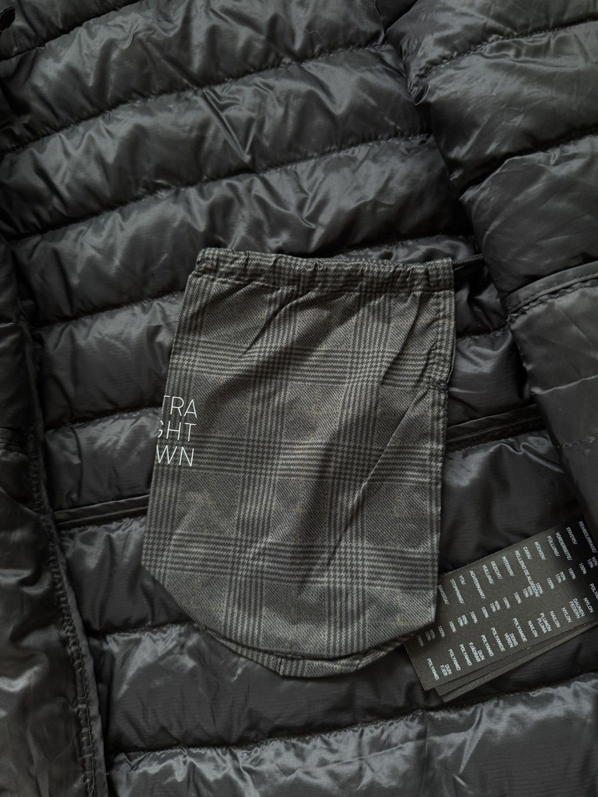 Uniqlo 🇯🇵 Uniqlo Japan checkered puffer down packable vest gilet Size US S / EU 44-46 / 1 - 6 Thumbnail