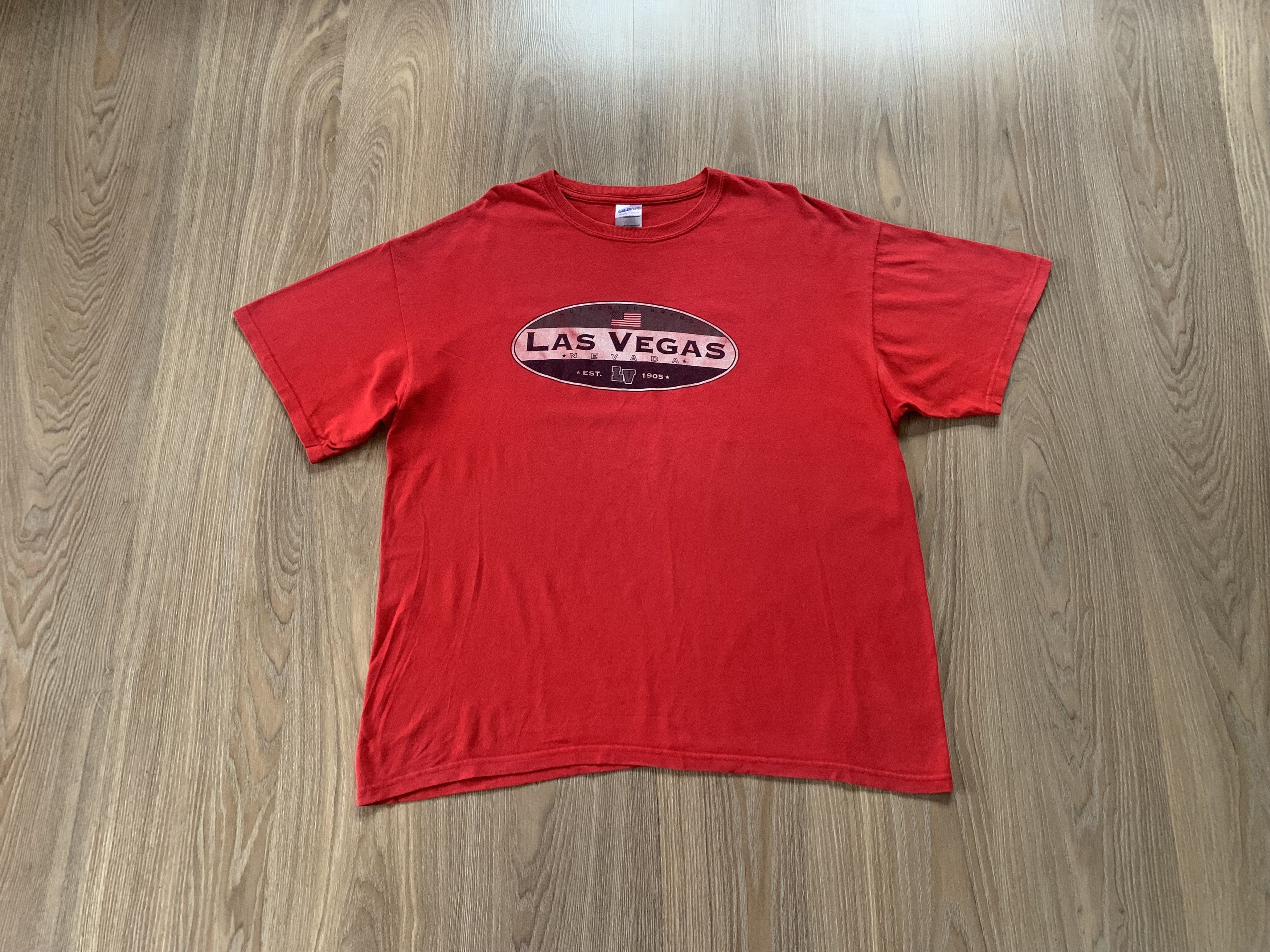 Gildan Vintage Gildan Las Vegas Printed T Shirt Size US XL / EU 56 / 4 - 1 Thumbnail