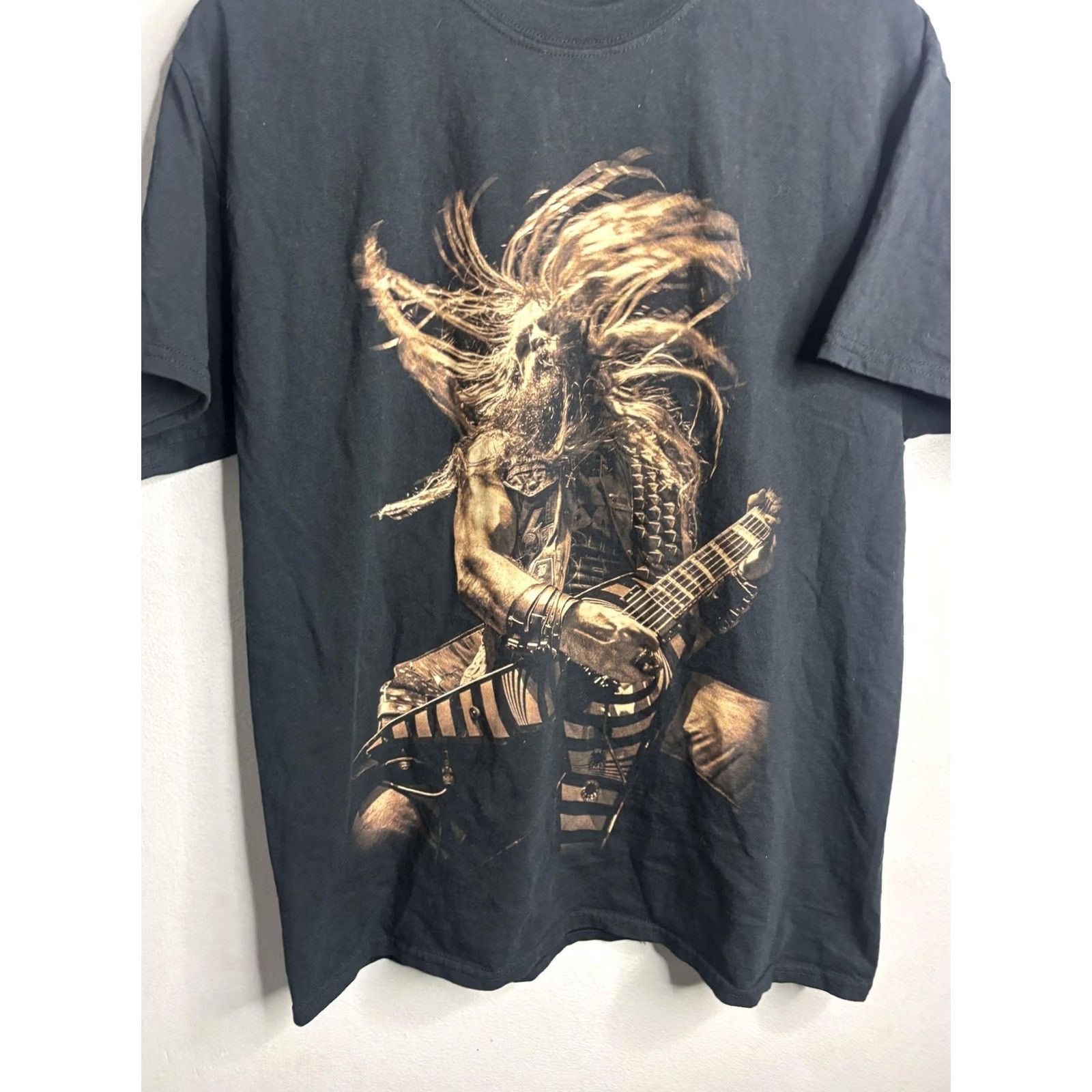Gildan Gildan Ultra Cotton Shirt Mens L Black Skull Guitar Metal Rock Graphic Print Short Sleeve Crew Neck Size US L / EU 52-54 / 3 - 2 Thumbnail