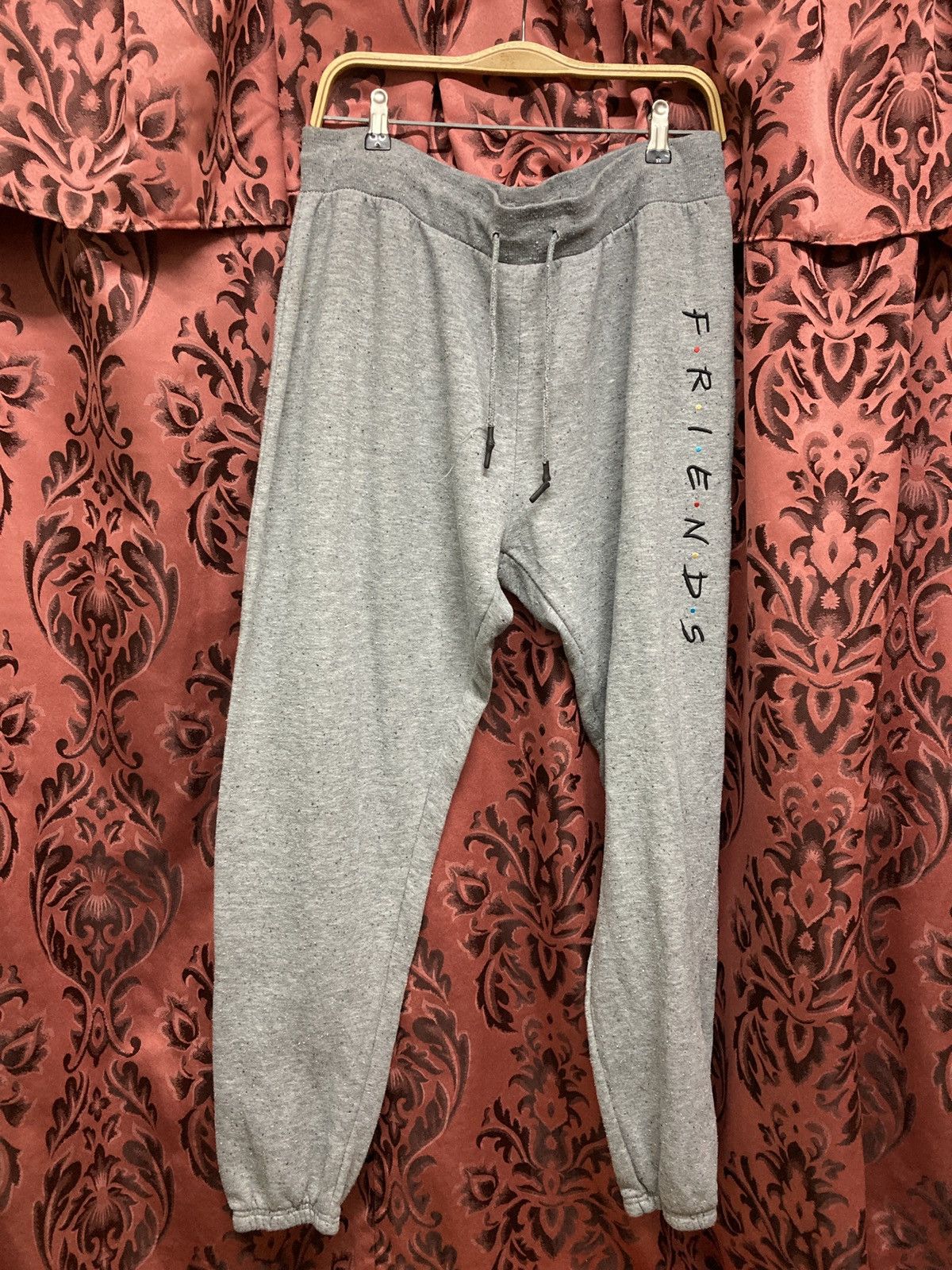 Vintage Friend sitkom jogger Size US 36 / EU 52 - 1 Thumbnail