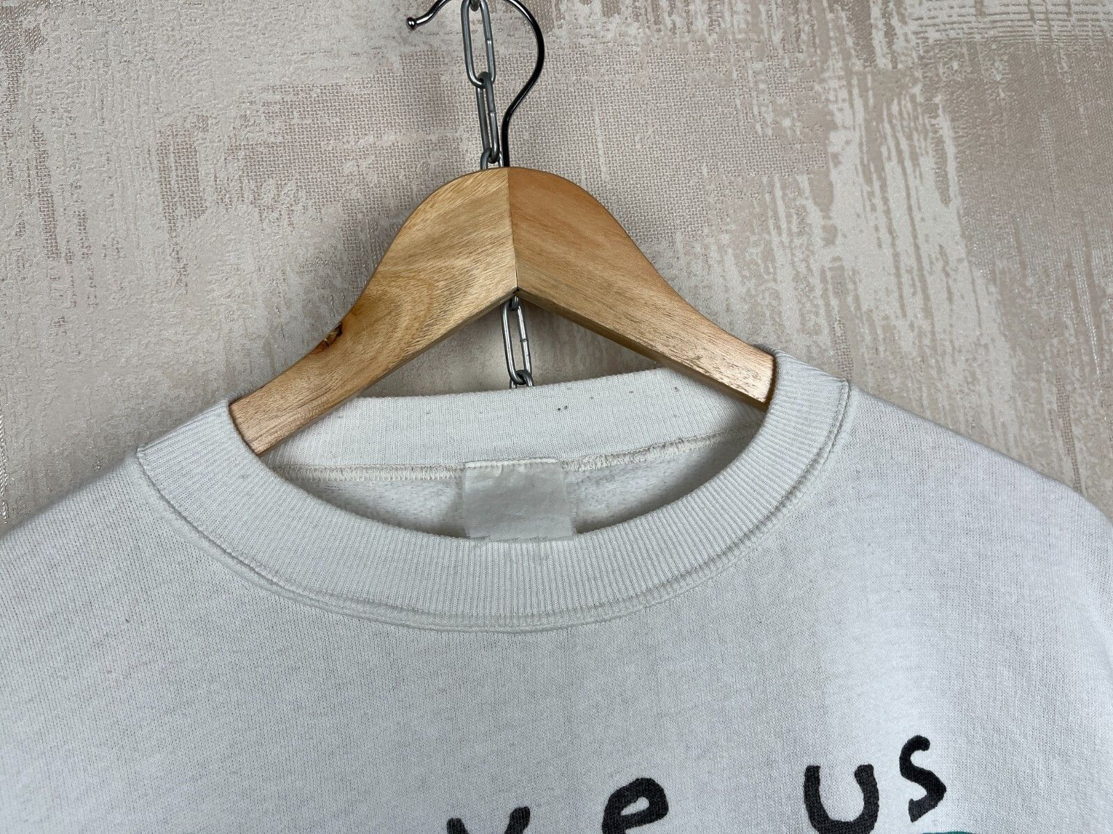 Vintage Vintage "Save Us From Danger" 1991 Caring Earth Sweatshirt Size US L / EU 52-54 / 3 - 4 Thumbnail