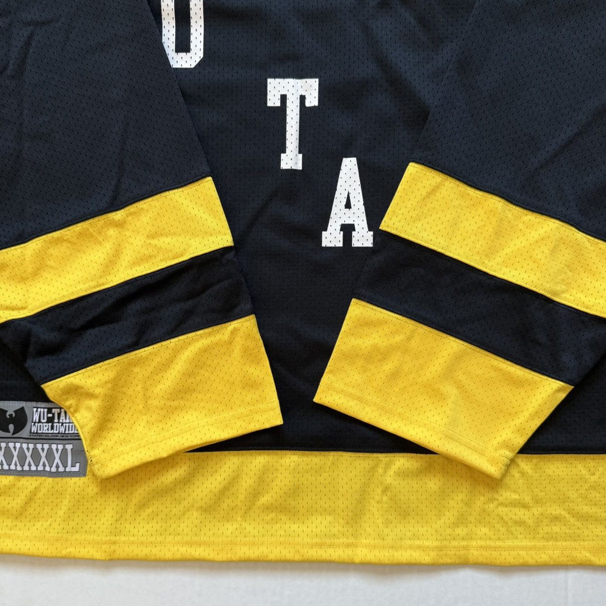 Wu-Tang Clan 🔴Wu-Tang Hockey Jersey Size 2XL Rare WuTang Clan Rza Gza Size US XXL / EU 58 / 5 - 11 Thumbnail