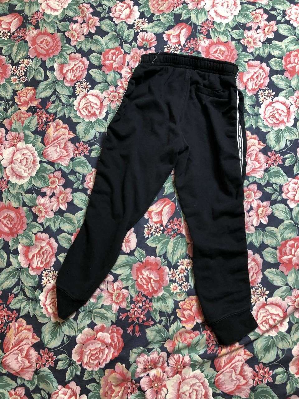 Nike Vintage Nike Y2K Logo Sweatpants Size S Size US 30 / EU 46 - 14 Thumbnail