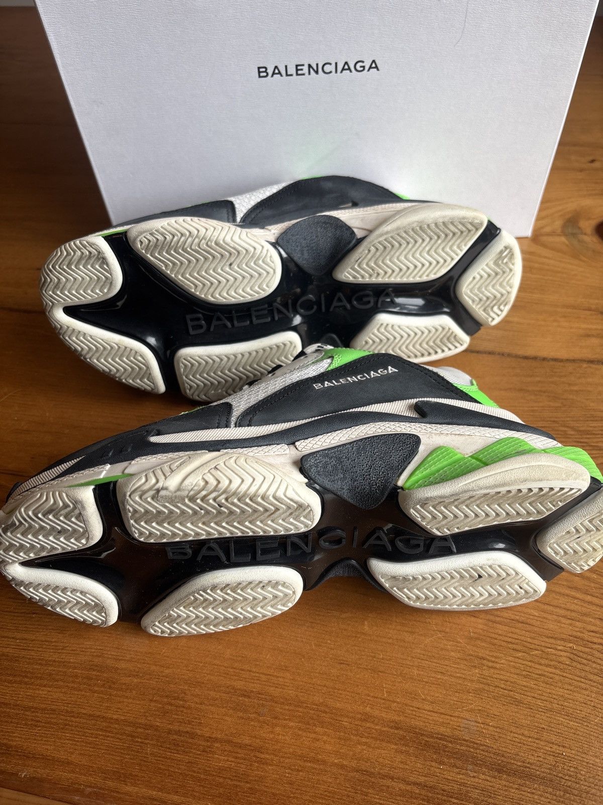 Balenciaga Balenciaga Triple S Green-Black Men's Sneakers Size 41/US 8 Size US 8 / EU 41 - 7 Thumbnail
