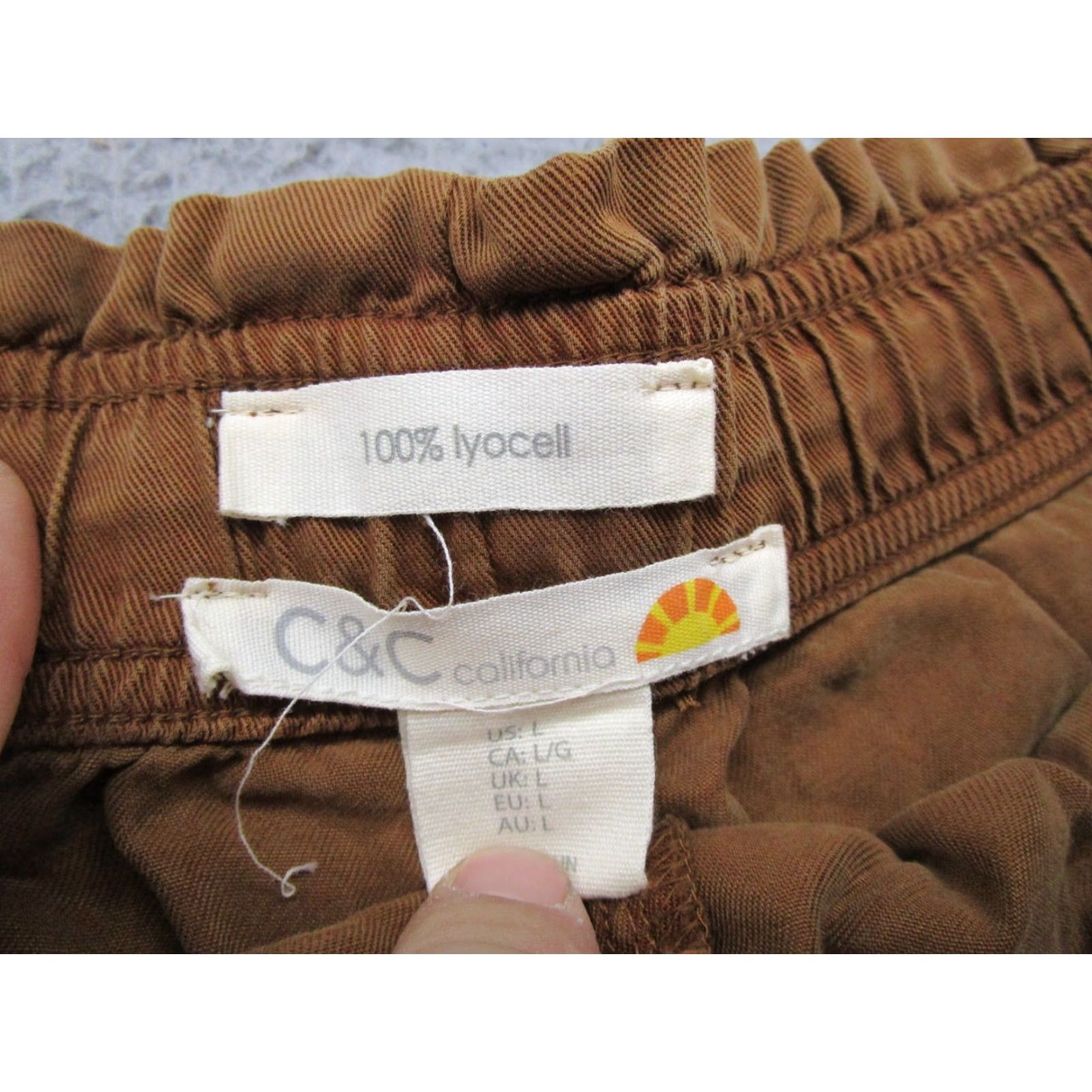 Vintage C&C California Women's Shorts Pull On Lyocell Drawstring Utility Beige Size L Size 36" / US 14 / IT 50 - 2 Thumbnail
