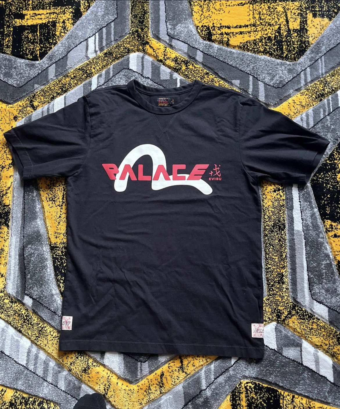 Evisu Palace Tee | Grailed