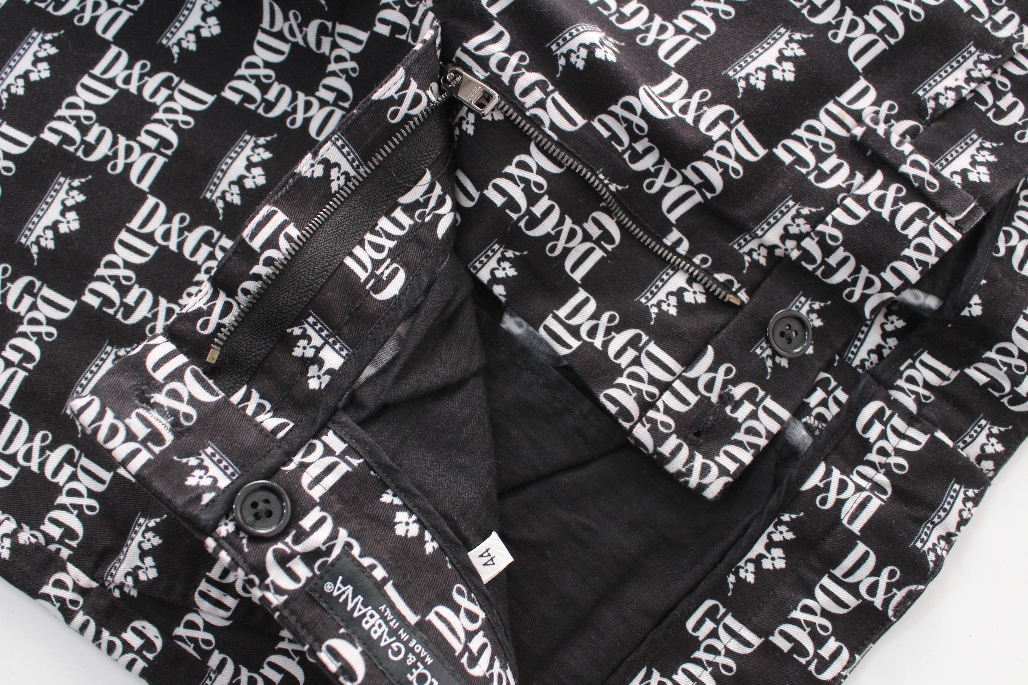 Dolce & Gabbana Dolce & Gabbana All-Over Logo Crown Print Shorts IT 44 / 28 Size US 28 / EU 44 - 7 Thumbnail