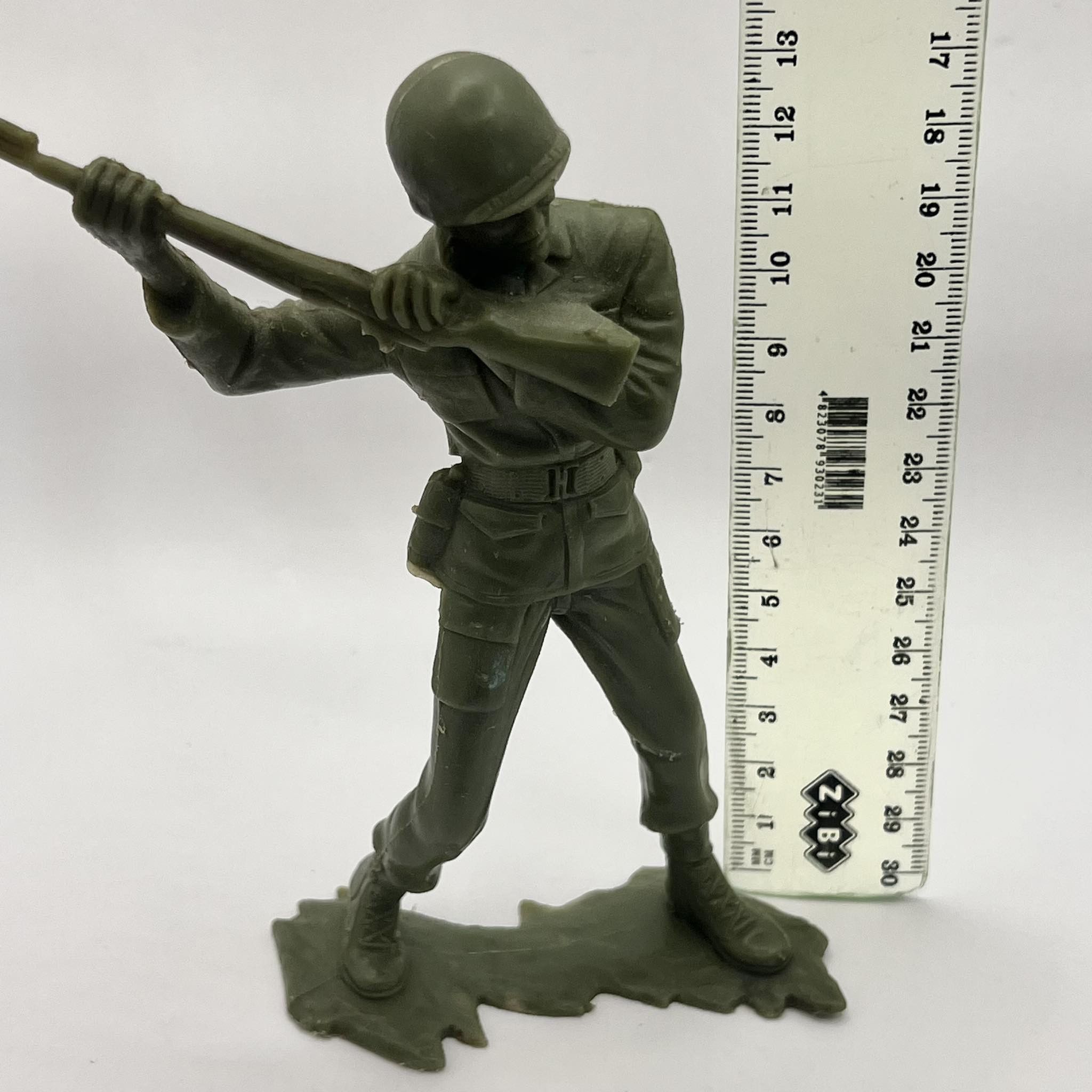 Vintage Tall Vintage Soviet Army Green Plastic Toy Soldier For Kids Size ONE SIZE - 3 Thumbnail