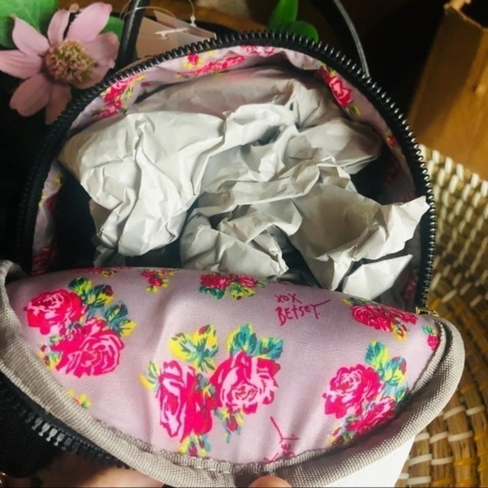 Designer Betsey Johnson Floral Dog Backpack NWT Size ONE SIZE - 3 Thumbnail