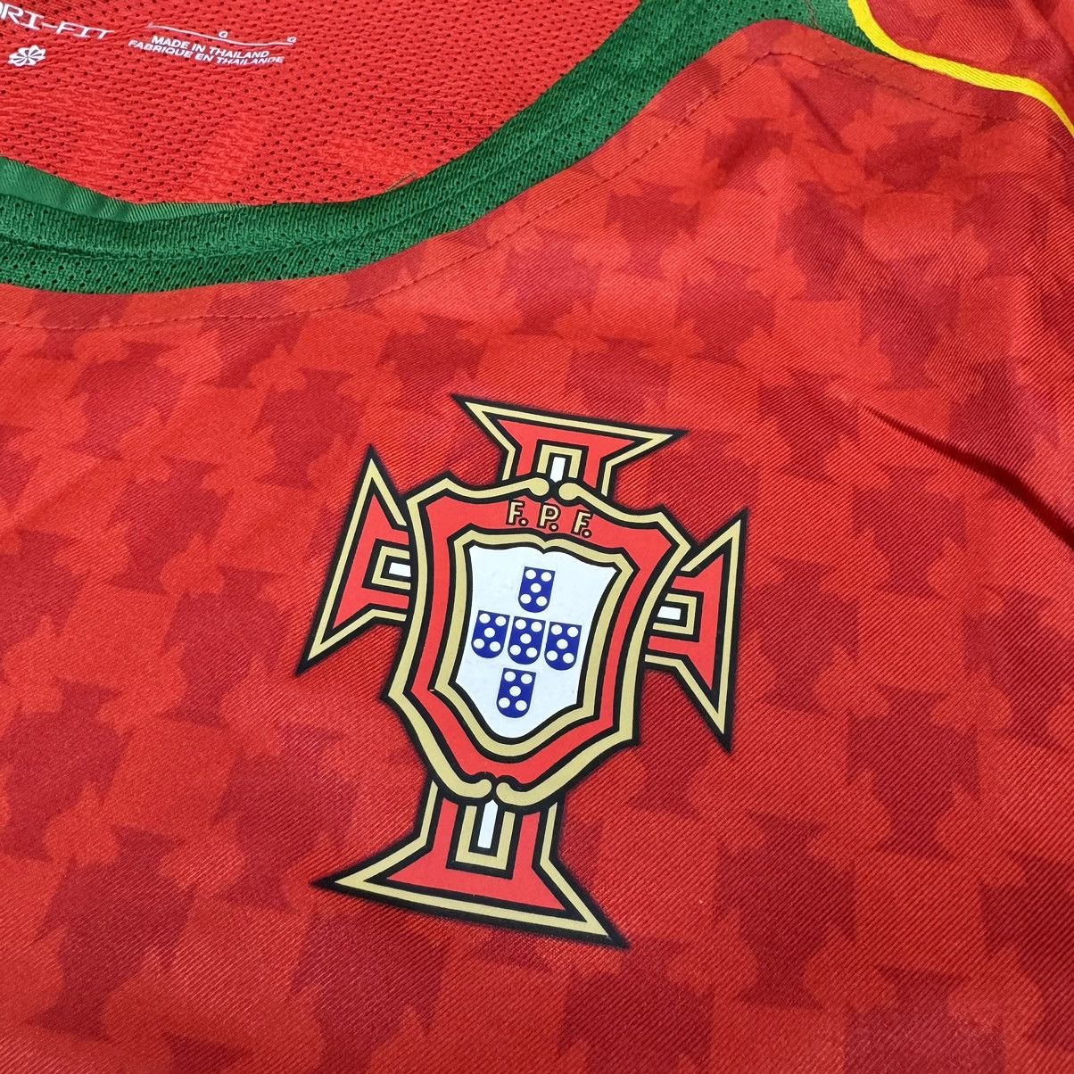 Nike Portugal 2004 retro home shirt #7 Figo Size US L / EU 52-54 / 3 - 5 Thumbnail