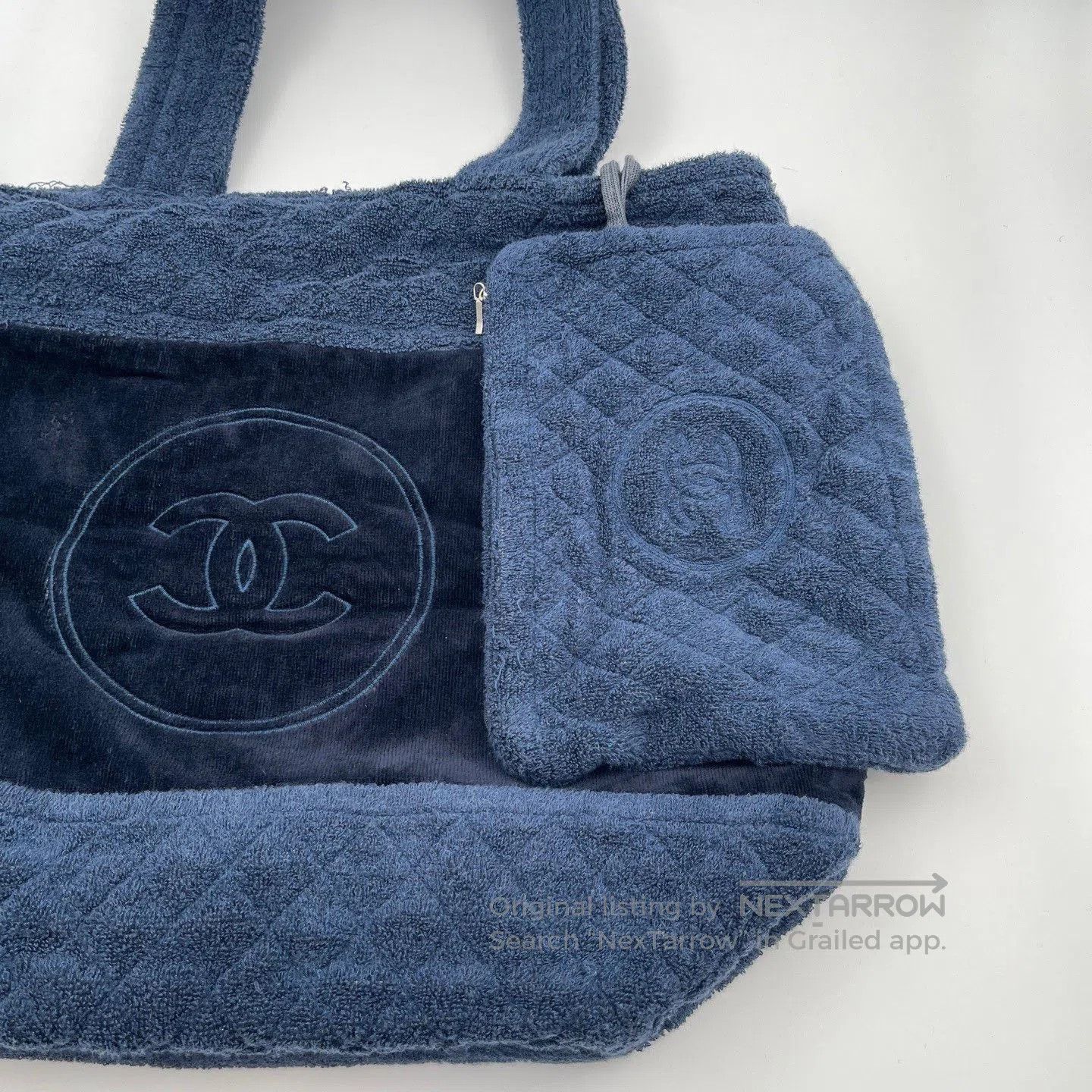 Chanel Chanel Three. Size ONE SIZE - 2 Thumbnail