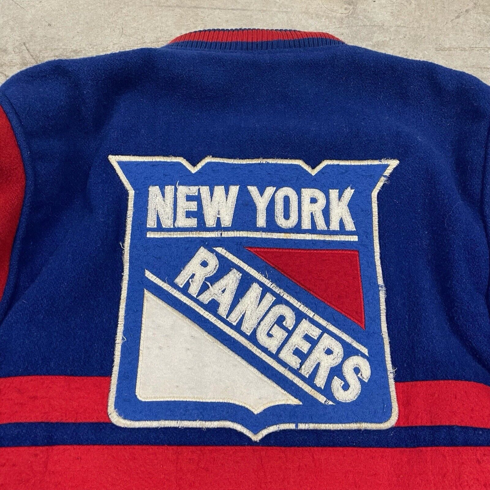 Nutmeg Vintage 90s Nutmeg New York Rangers Hockey NHL Bomber Jacket Size US XL / EU 56 / 4 - 2 Thumbnail