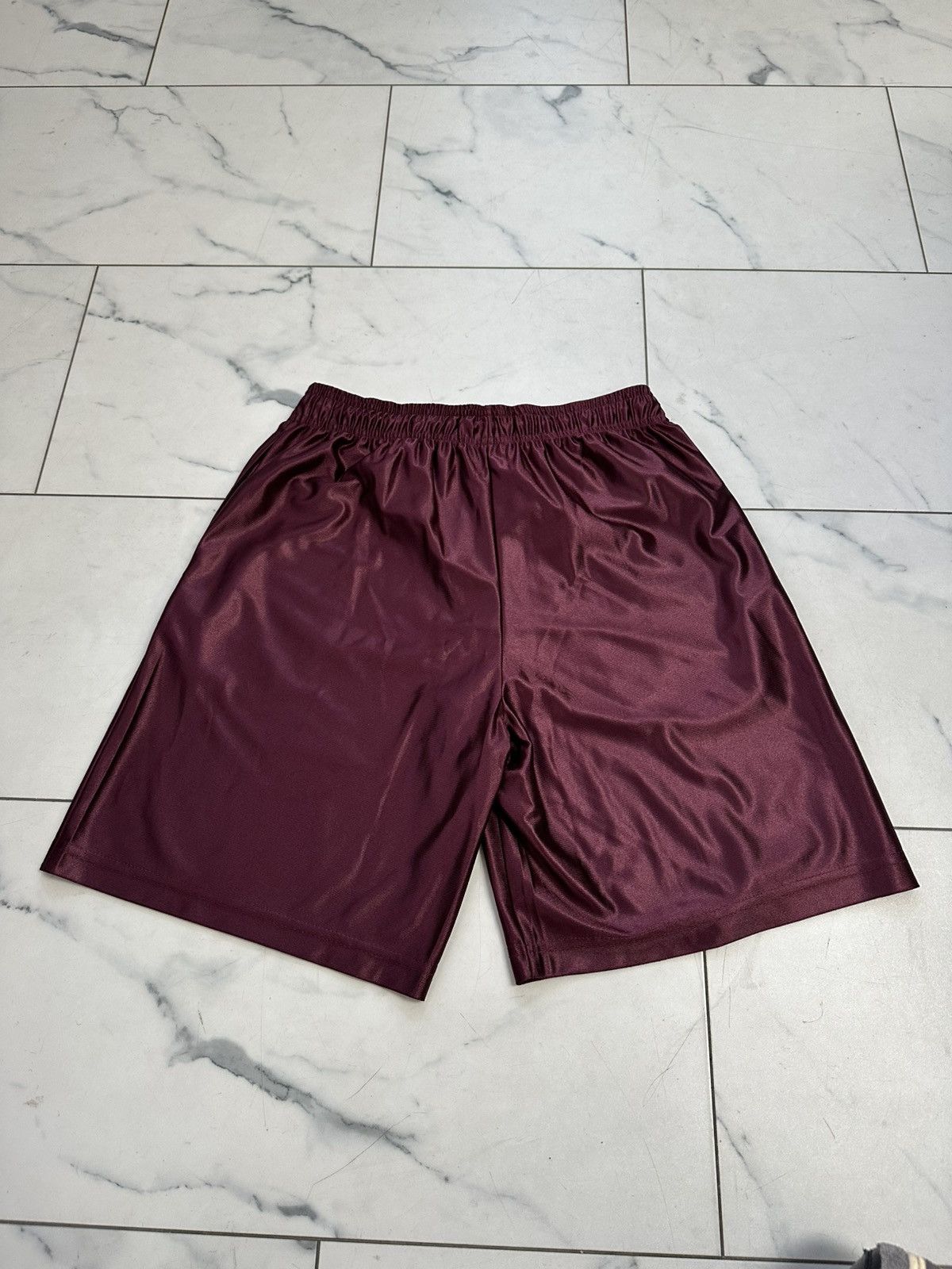 Eric Emanuel Eric Emanuel EE Baggy Short ‘Maroon’ Size US 36 / EU 52 - 2 Thumbnail