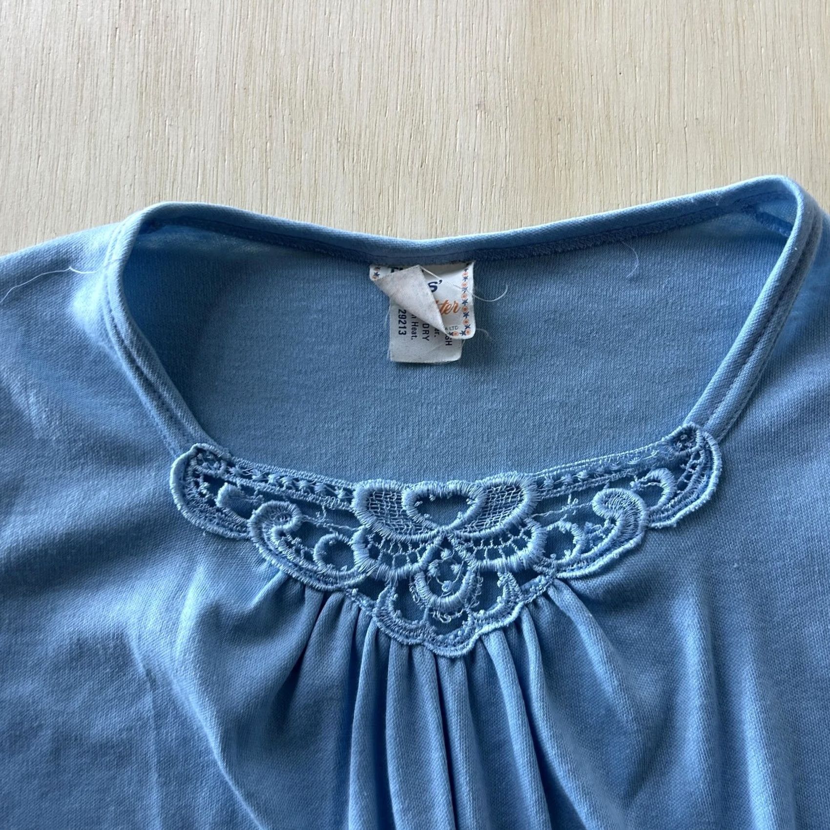 Vintage The Boss' Daughter Shirt Womens Small Blue Crochet Neck Elastic Hem Short Sleeve Size S / US 4 / IT 40 - 2 Thumbnail