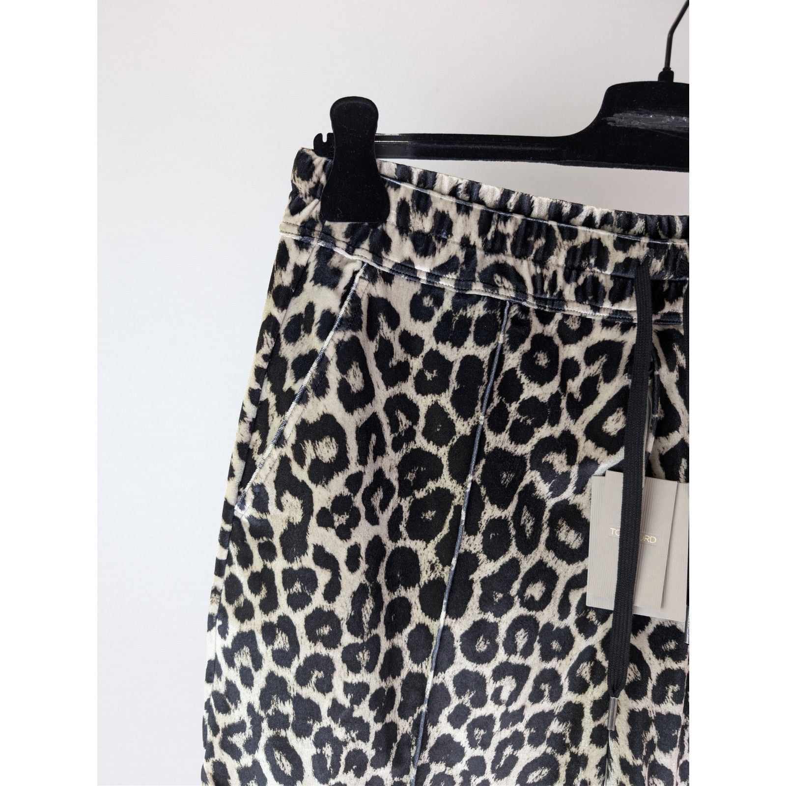 Tom Ford o1rshd1 Leopard-Print Cut and Sewn Knitted Shorts in Black Size US 34 / EU 50 - 6 Thumbnail