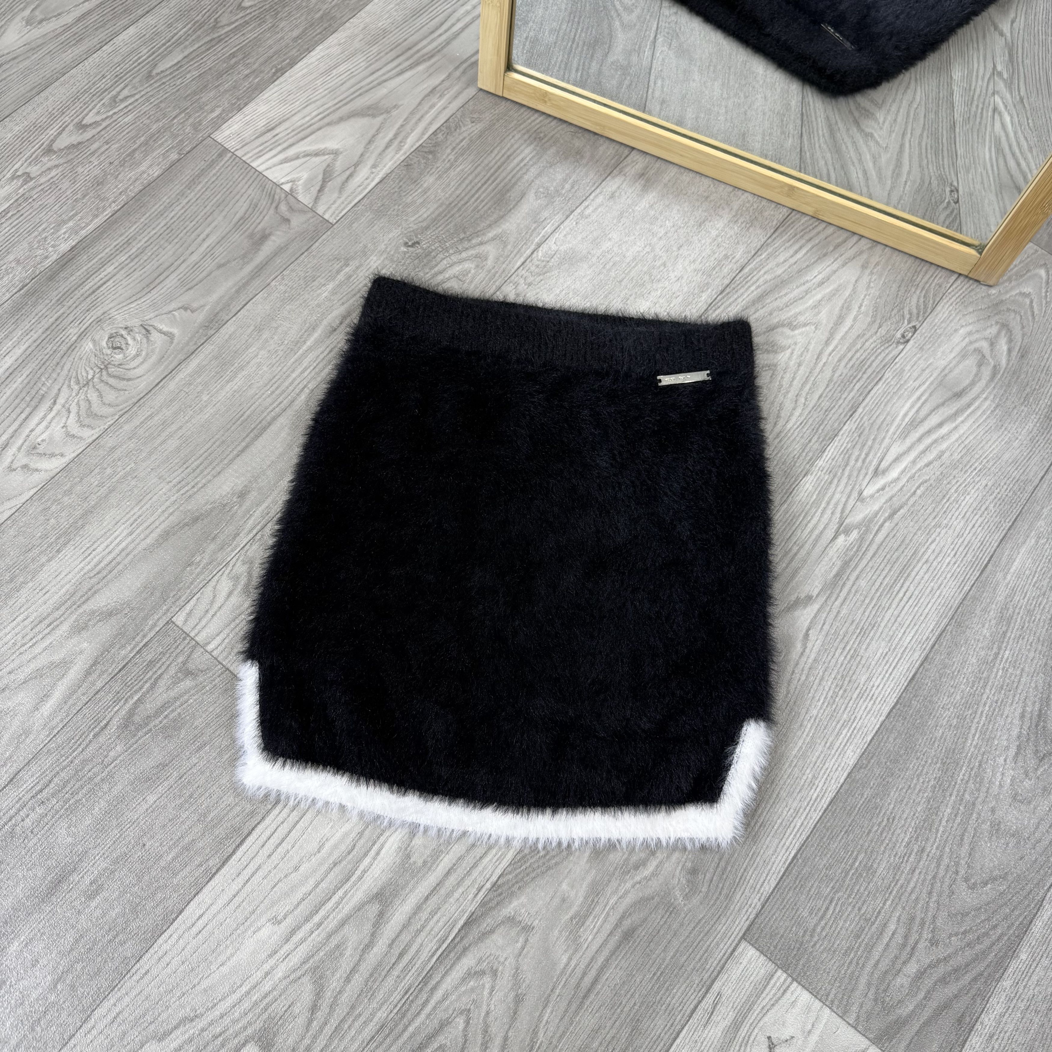 Heliot Emil HELIOT EMIL Archive Mohair Blend Mini Skirt White Hem Size 26" / US 2 / IT 38 - 1 Thumbnail