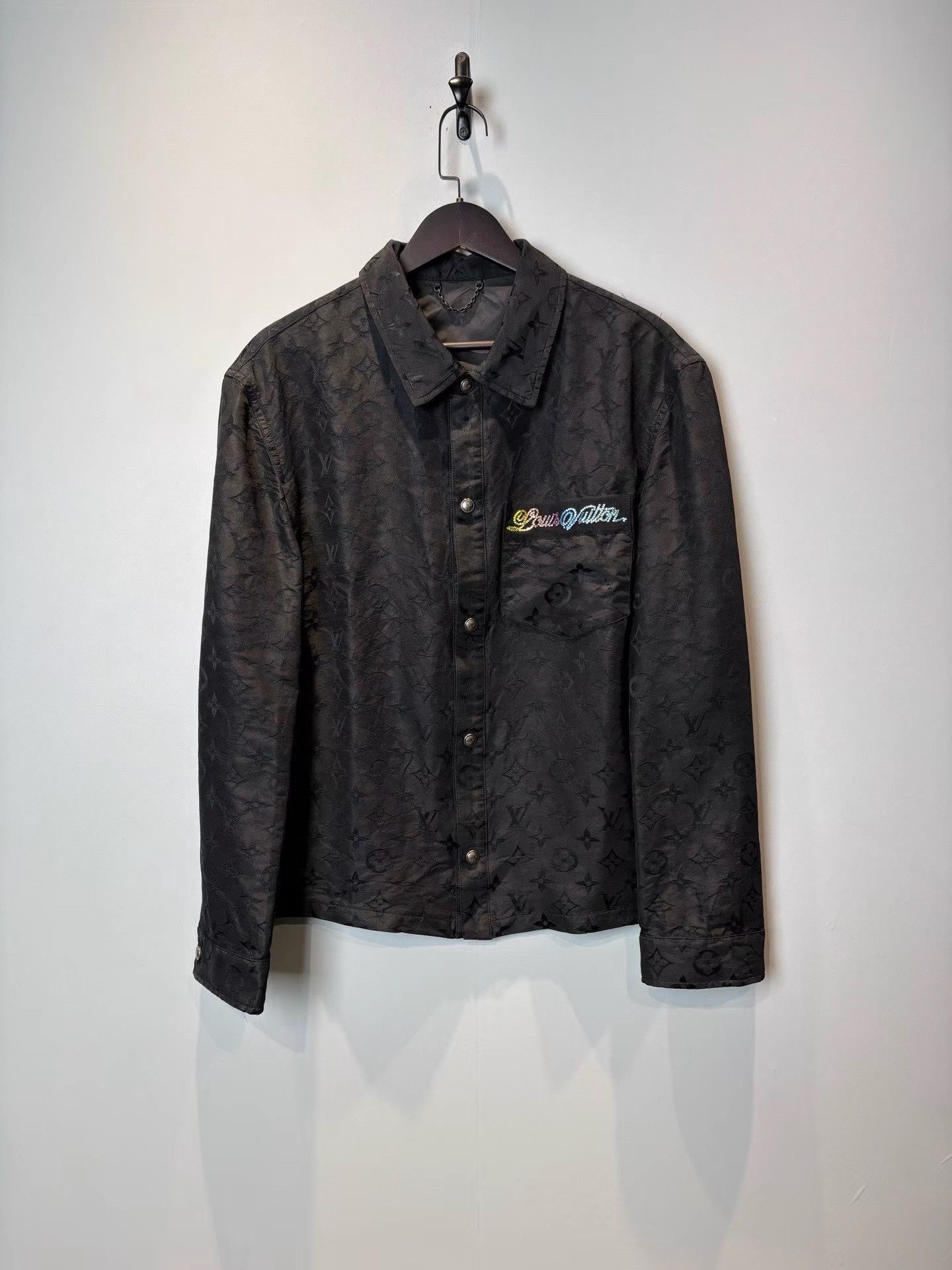 Louis Vuitton Louis Vuitton Black Sparkle Logo Jacket K36 Size US S / EU 44-46 / 1 - 1 Thumbnail