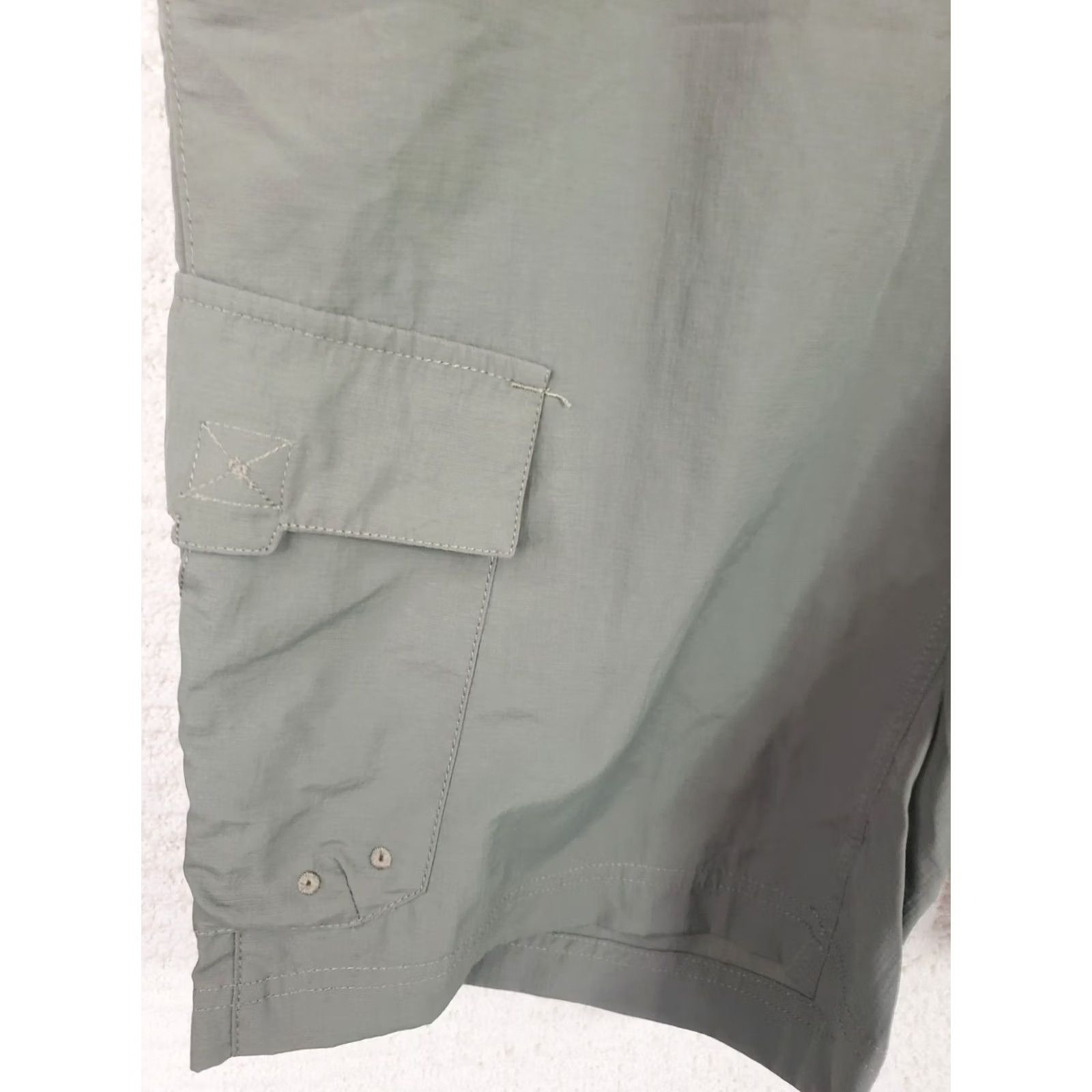 Vintage Alpine Design Men's Bermuda Shorts 36 Green Belted Elastic Waist Pockets Inseam 10 Casual Travel Workwear Regular Size 36 Size US 36 / EU 52 - 3 Thumbnail