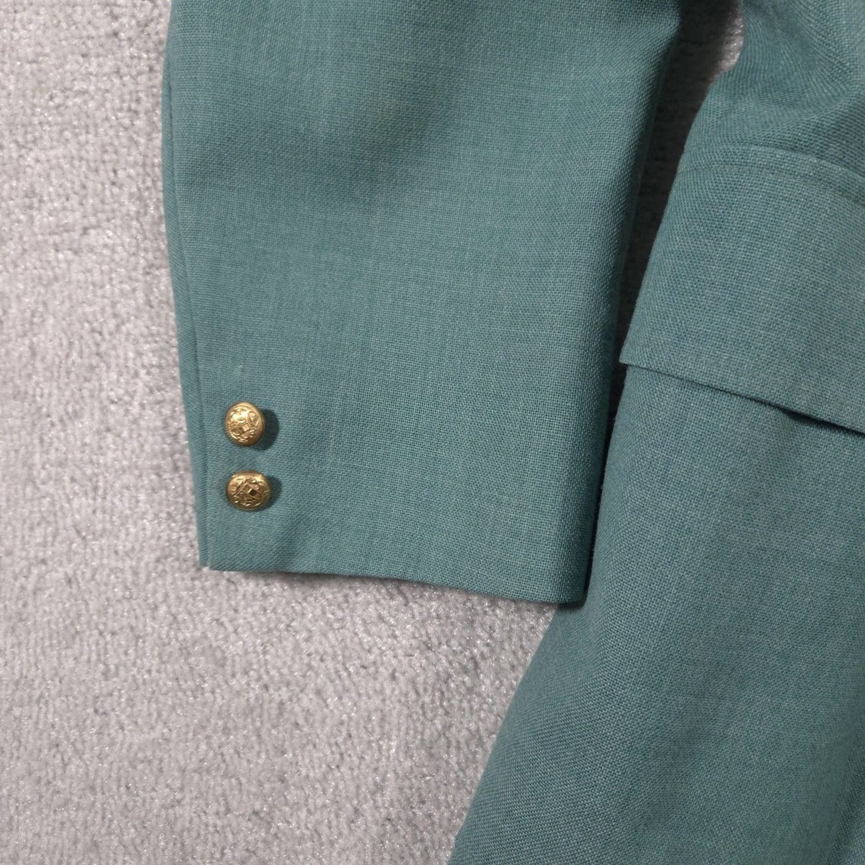 Vintage Forbes Blazer Mens Teal Green 2 Button Sport Coat Gold Crest Buttons Single Vent Front Notch Lapel 43 Regular Men’s Jacket Size 46R - 5 Thumbnail