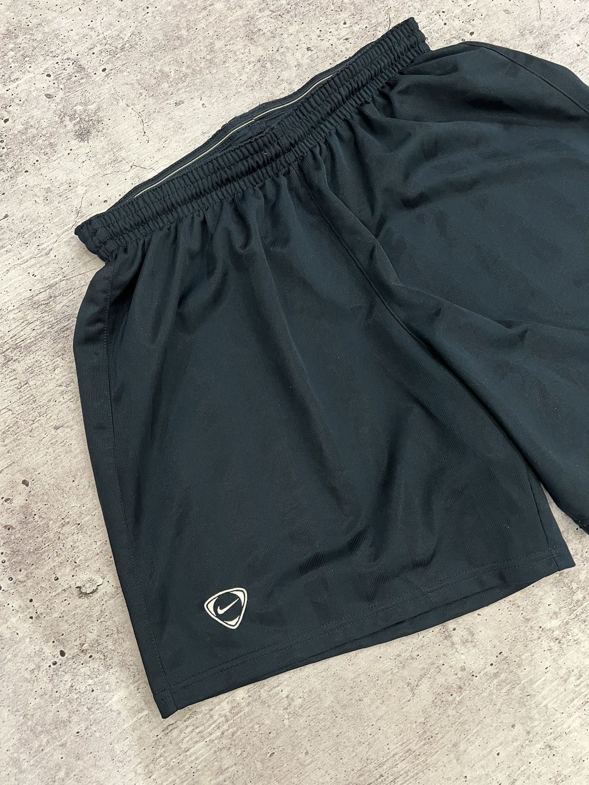 Nike Nike Vintage Shorts Swoosh Logo y2k Size US 30 / EU 46 - 3 Thumbnail