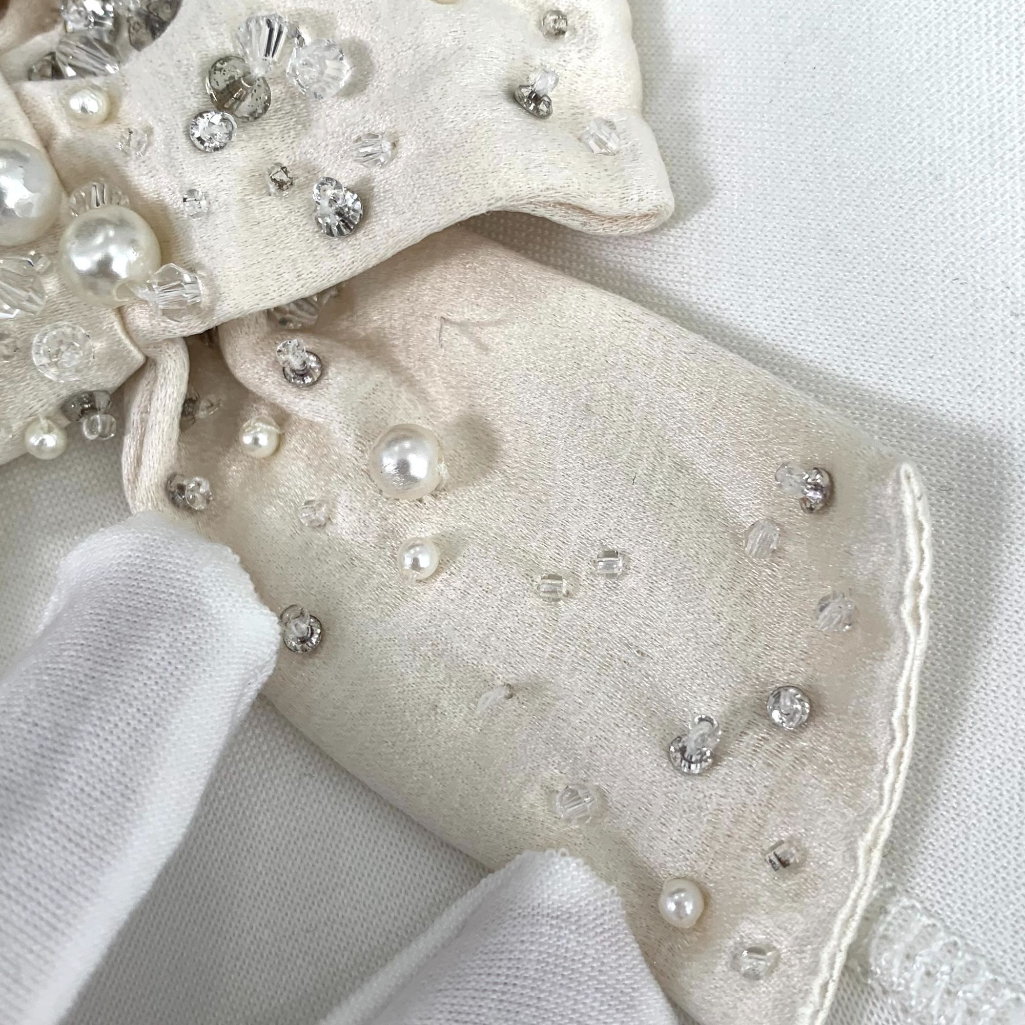 Miu Miu Miu Miu White Cotton Beaded Bow Embellished Long Sleeve Swea Size XS / US 0-2 / IT 36-38 - 3 Thumbnail
