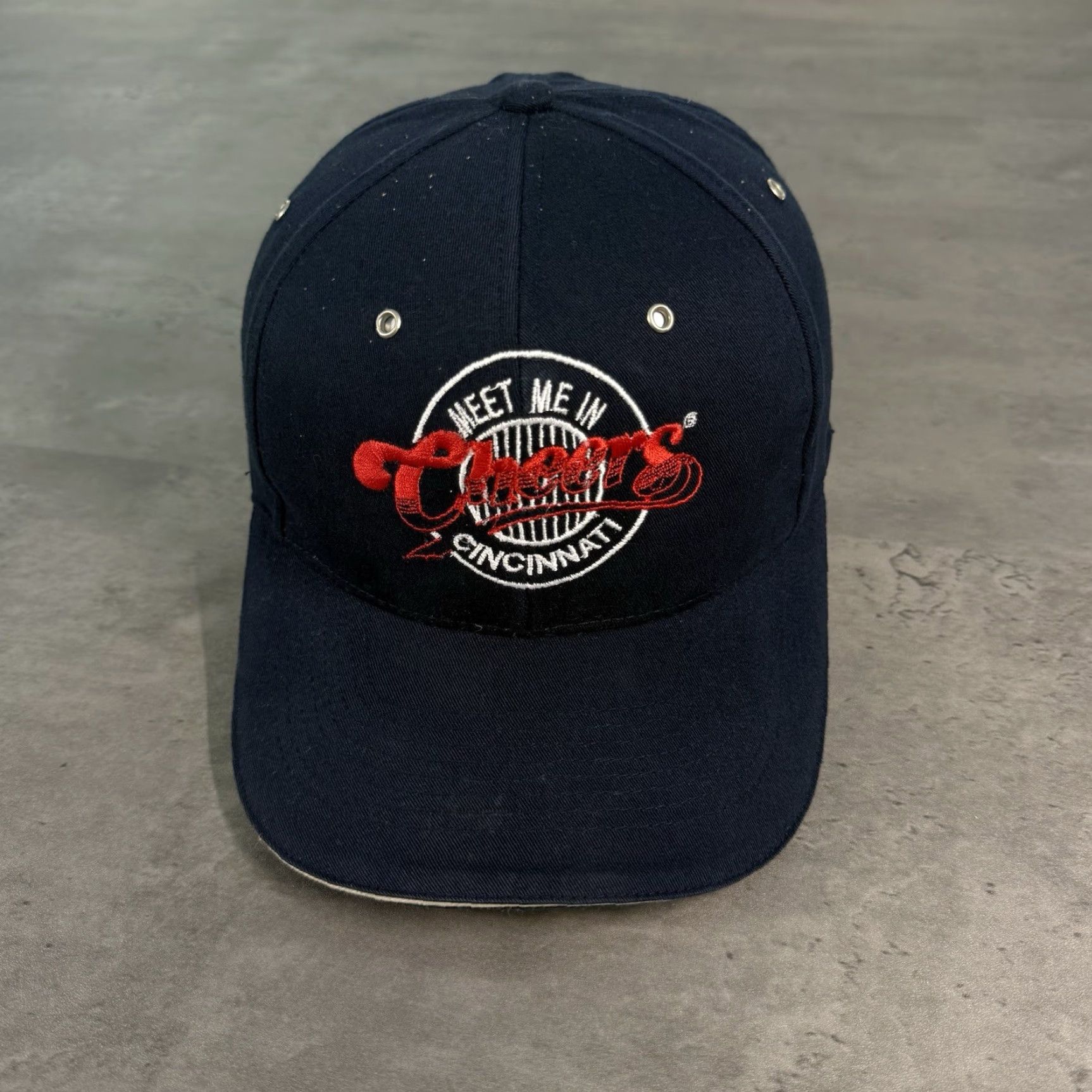 Vintage VINTAGE 90s Cheers Bar Hat Navy Red Boston Cincinnati Pub Restaurant Promo Cap Size ONE SIZE - 2 Thumbnail