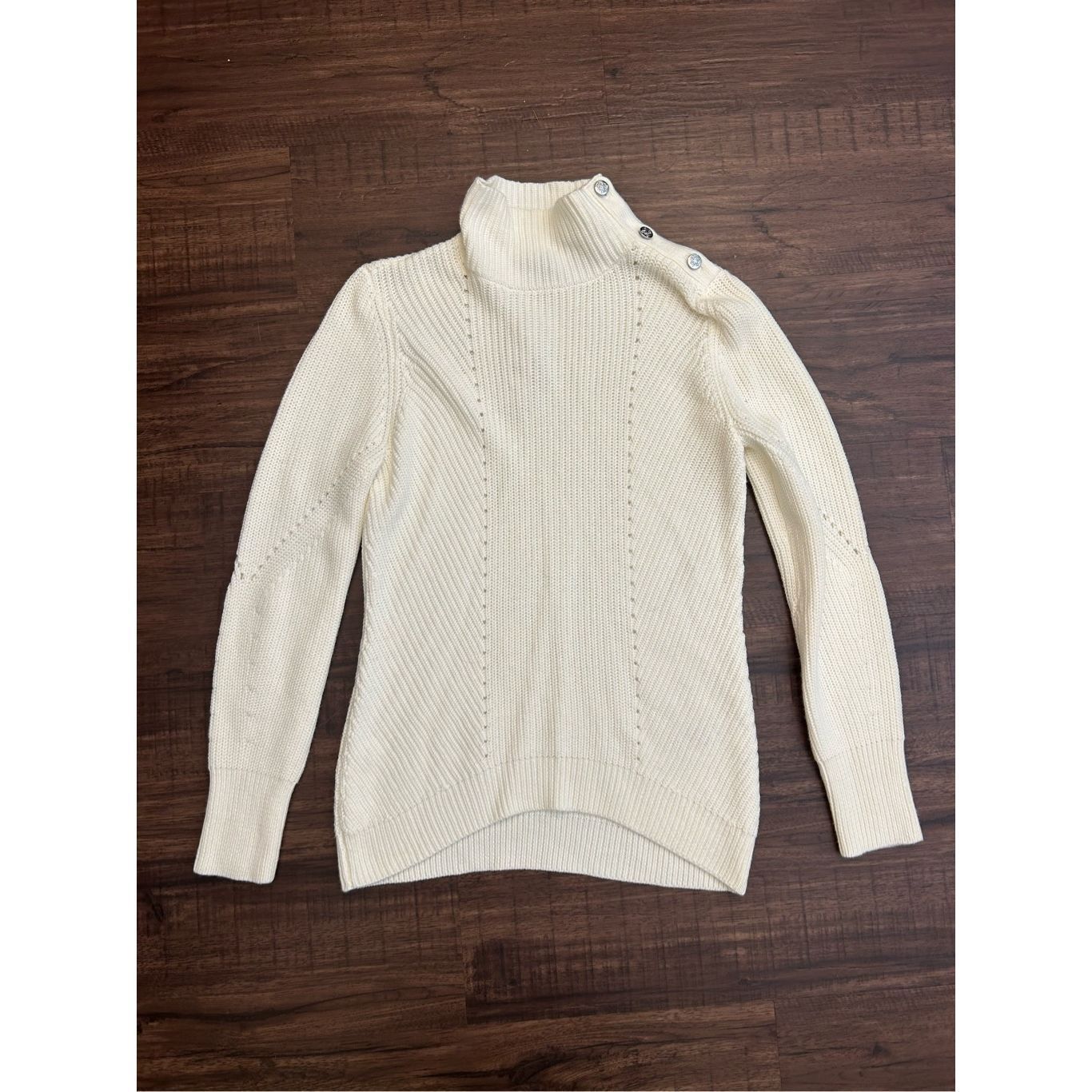 White House Black Market WHBM NWT Cream “Ecru” Knit Silver Button Ribbed Sweater, Sz Size XS / US 0-2 / IT 36-38 - 1 Thumbnail