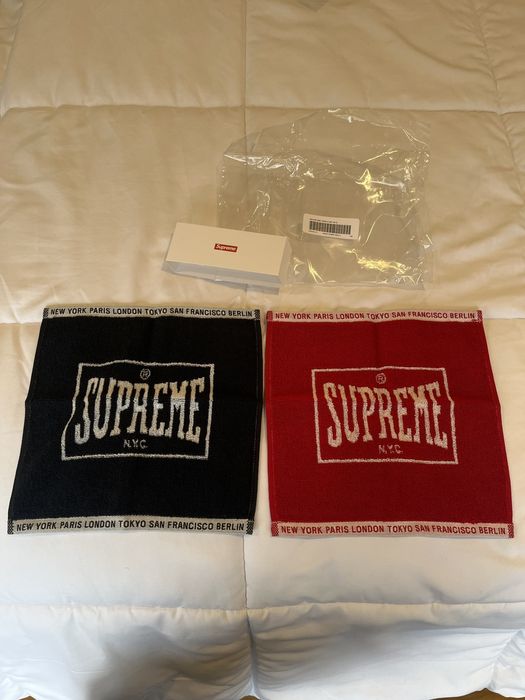 Supreme SUPREME SQUARE MINI TOWELS (SET OF 2) | Grailed