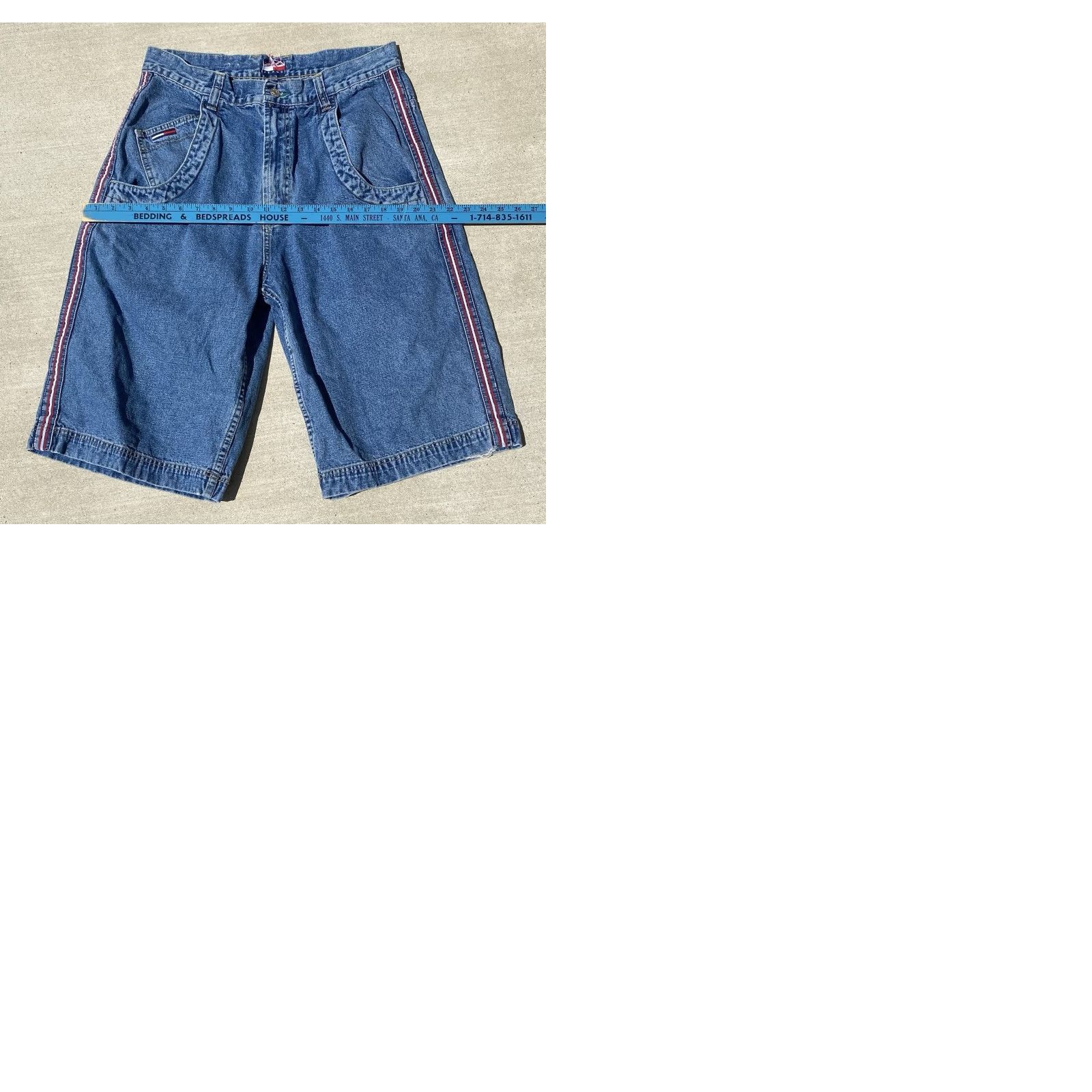 Tommy Hilfiger VINTAGE Tommy Hilfiger 90s Y2K Style Loose Baggy Skate Denim Jean Shorts Mens 33 Size US 33 - 12 Thumbnail