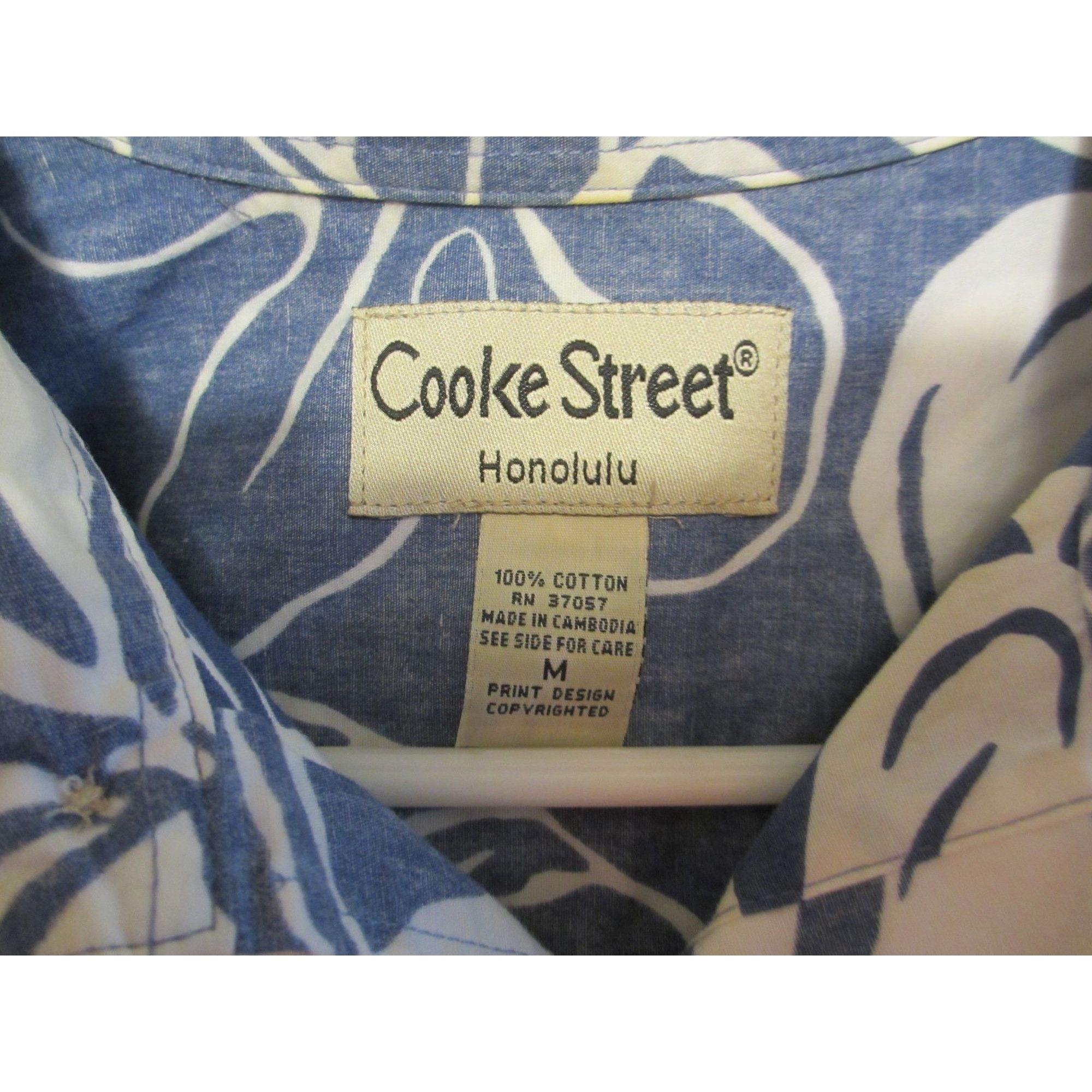 Other Cooke Street Honolulu M Blue & White Hawaiian Floral Button- Size US M / EU 48-50 / 2 - 4 Thumbnail