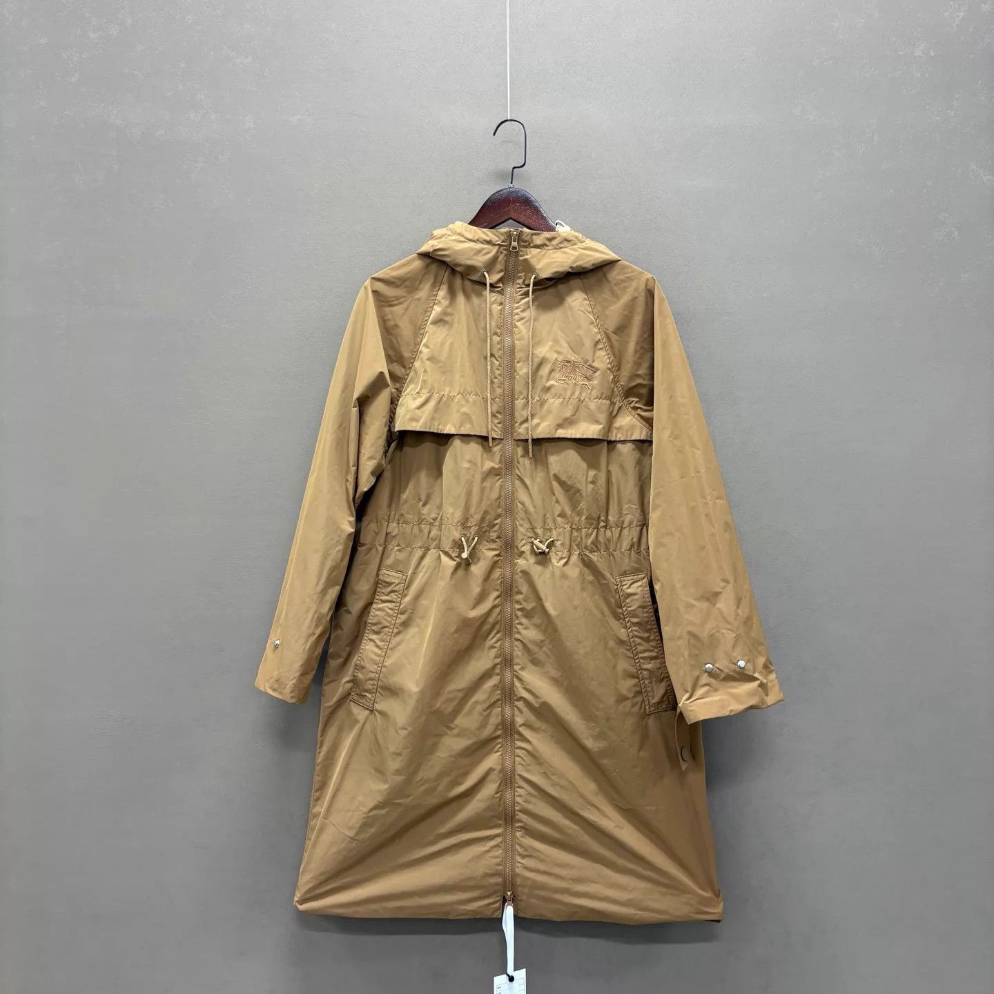 Burberry Burberry Women's New Camel Hooded Trench Coat UK6 Size XS / US 0-2 / IT 36-38 - 1 Thumbnail