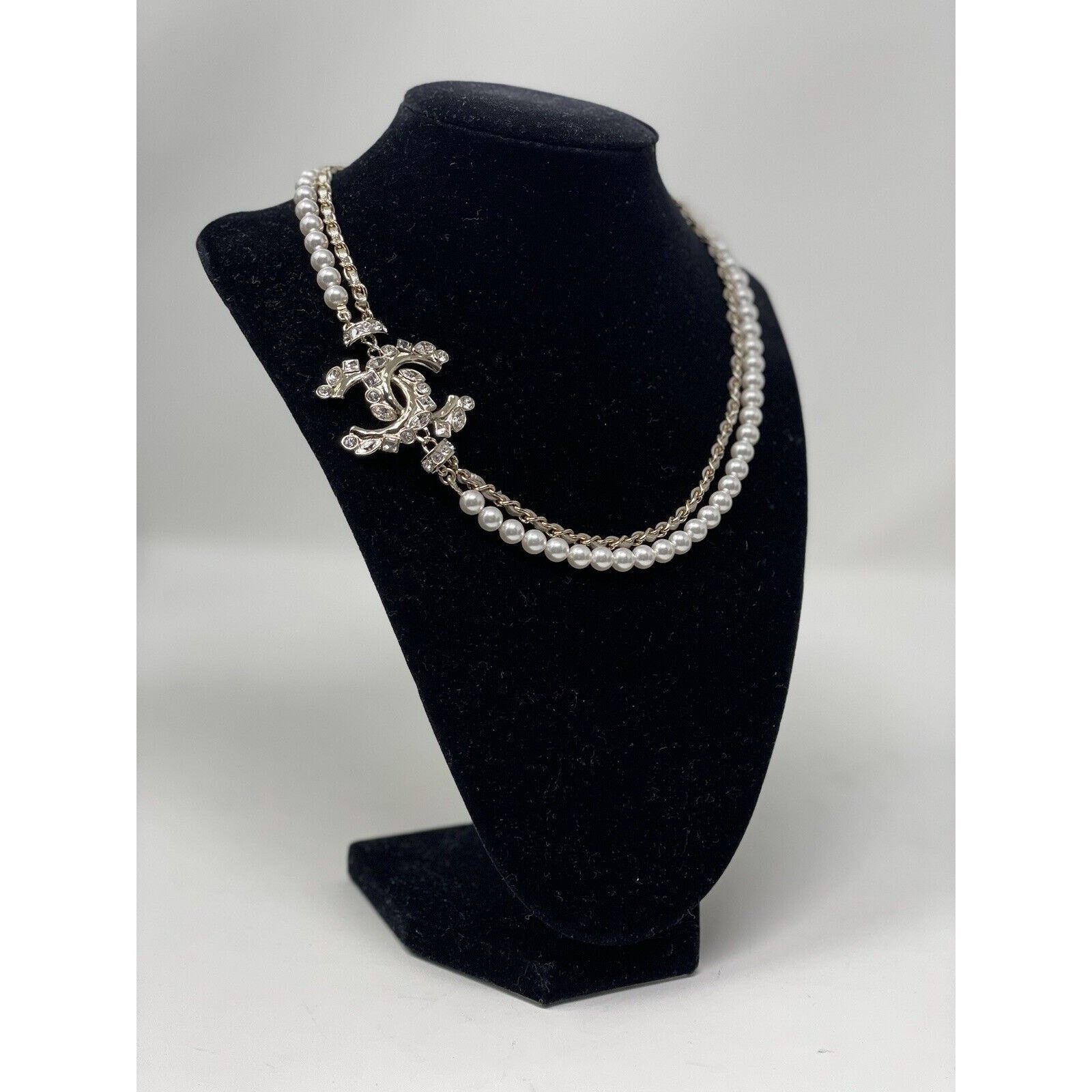 Chanel Chanel 23P Choker Pearly White Crystal CC Necklace NEW Size ONE SIZE - 1 Thumbnail