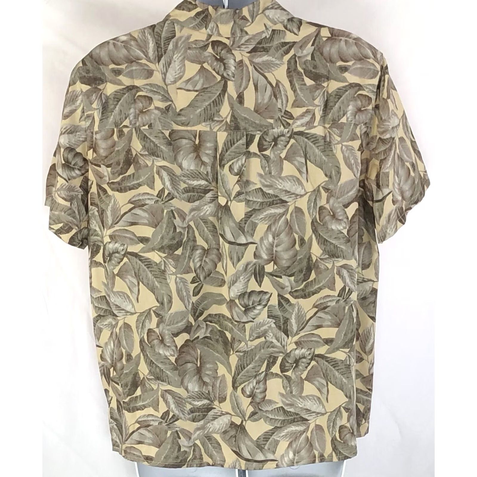 Liz Claiborne Liz Claiborne Rayon button up top PM tan gray tropical Floral Hawaiian luau Shirt Womens PM Multicolor 90s Theme Beach Hawaii Floral? Size M / US 6-8 / IT 42-44 - 3 Thumbnail