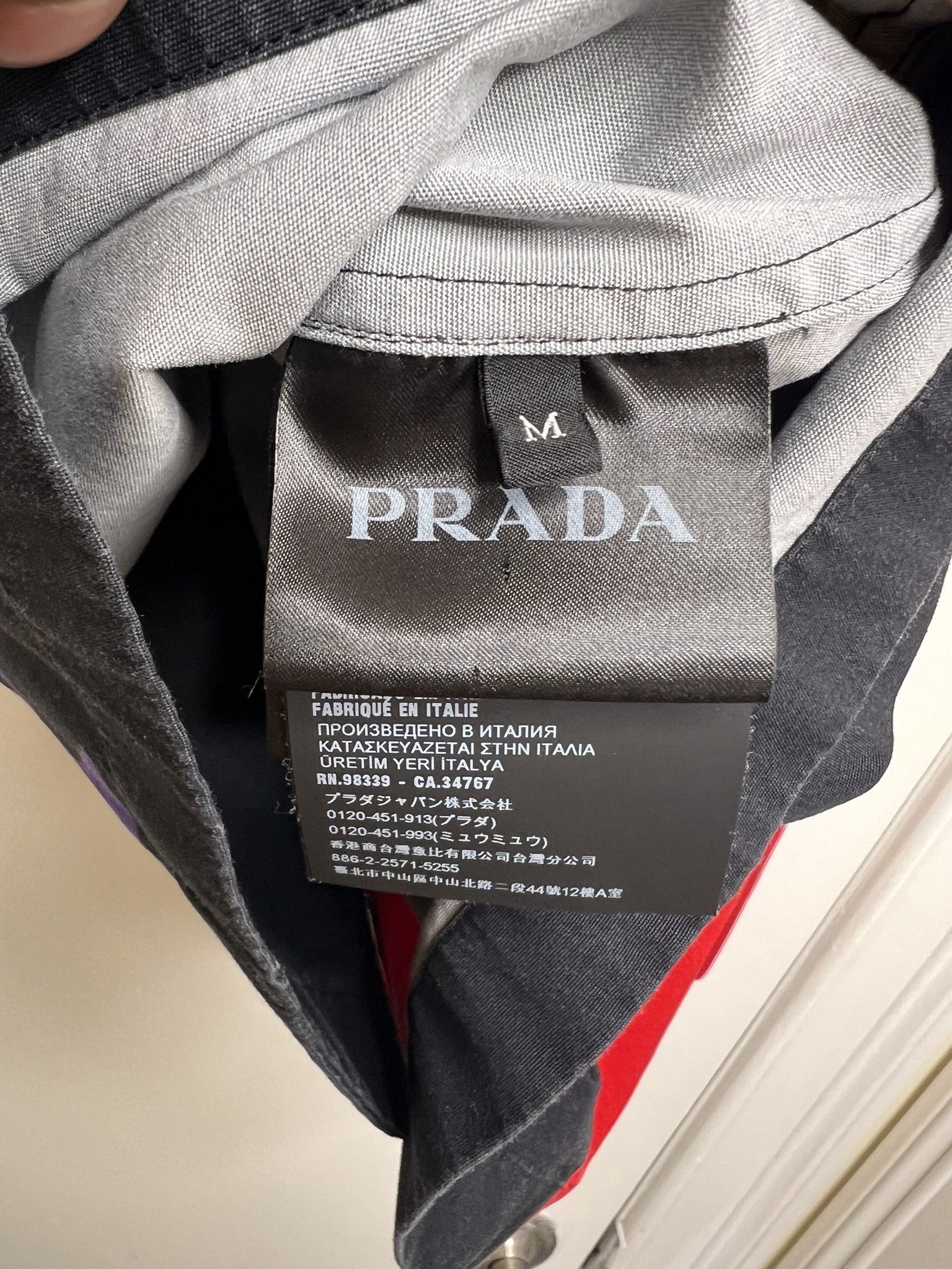 Prada Prada FW20 Double Match Horse Camp Shirt sz M Size US M / EU 48-50 / 2 - 8 Thumbnail