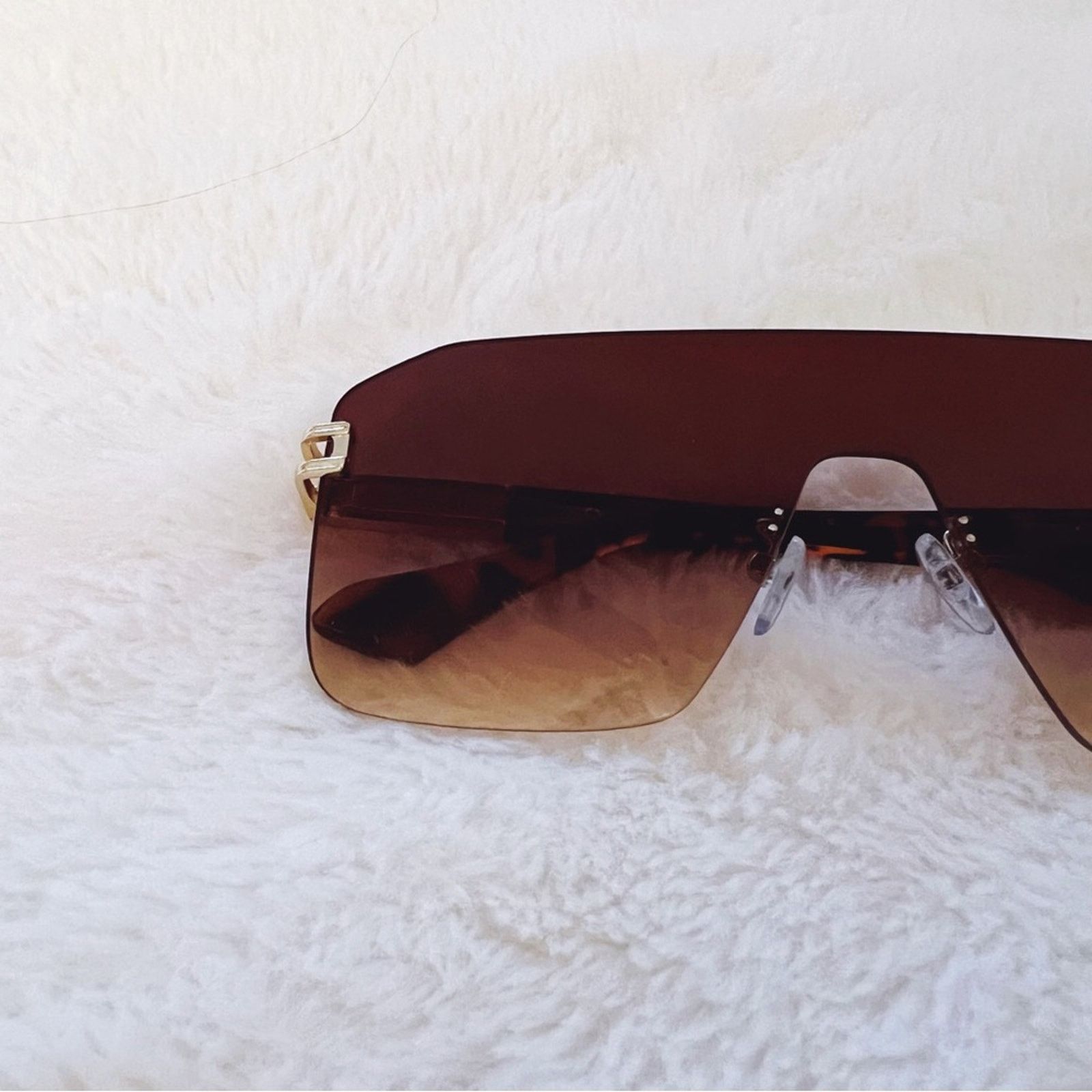 Other Sadie Brown Oversized Rimless Flat-Top Sunglasses Size ONE SIZE - 3 Thumbnail
