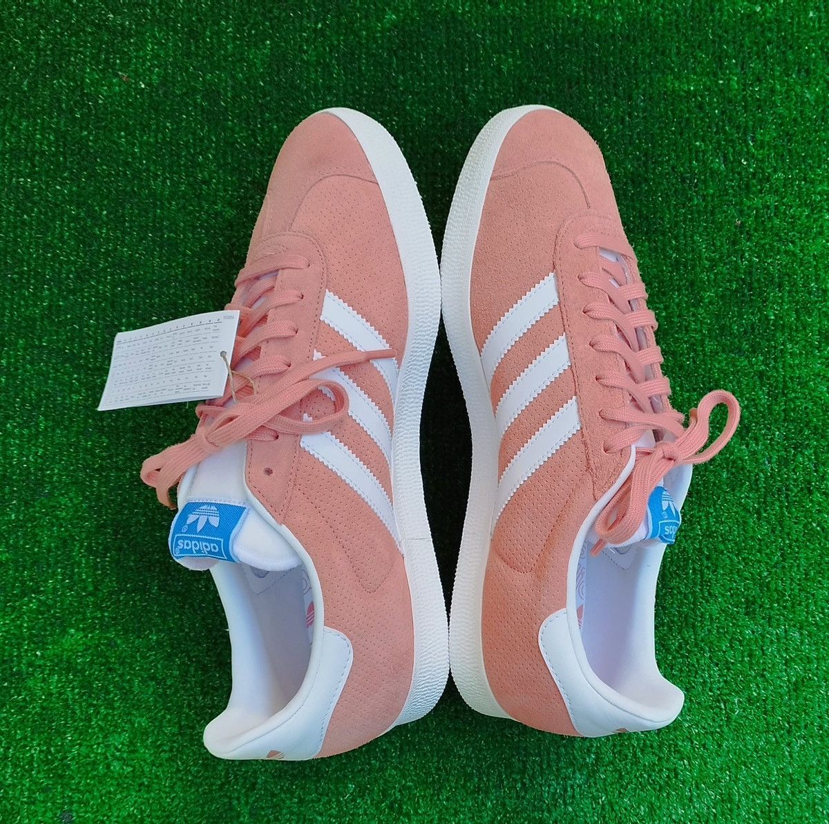 Adidas Adidas Gazelle Unisex #11us Size US 11 / EU 44 - 4 Thumbnail