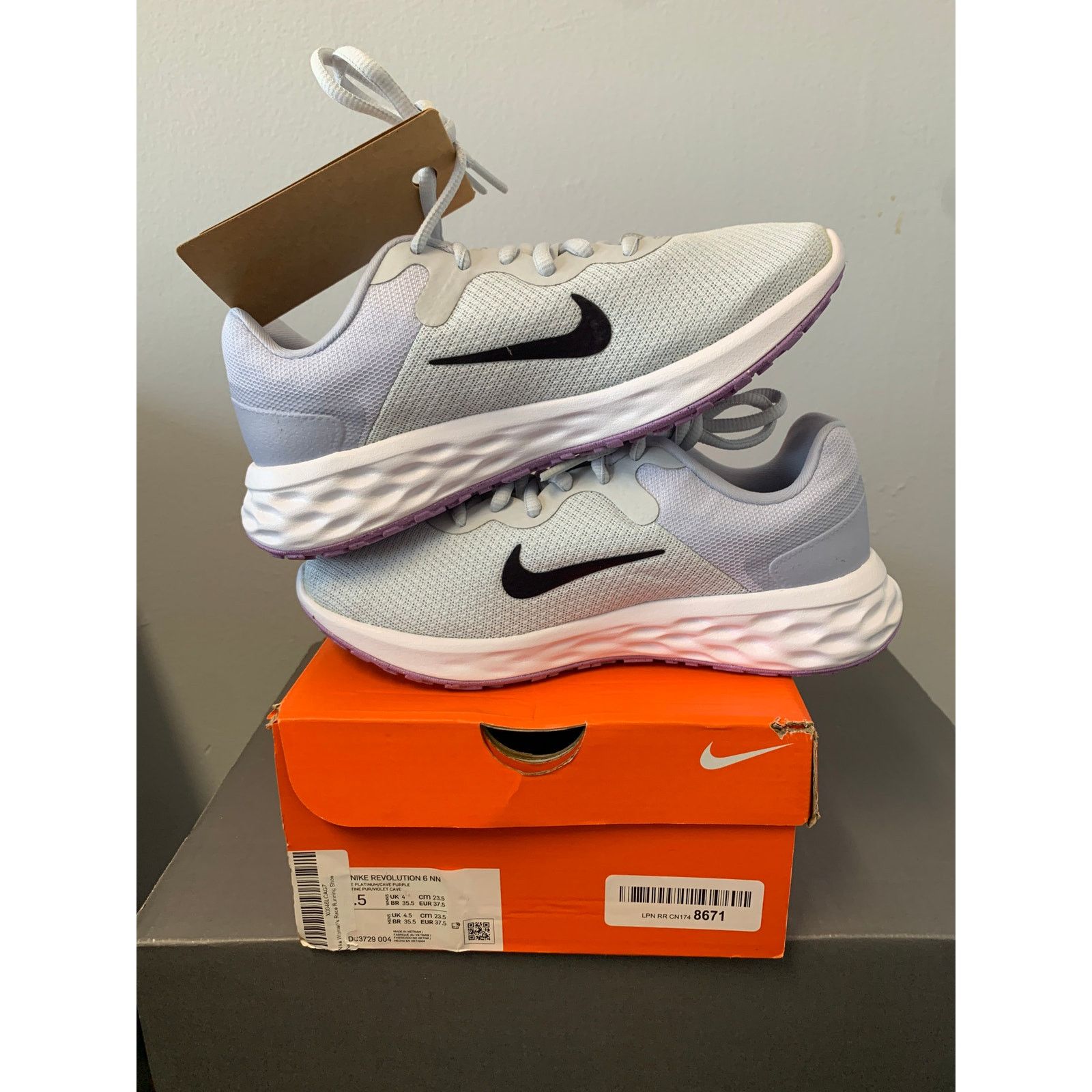 Nike Nike Air Revolution 6 Platinum Purple Women's 6.5 BRAND NEW Size US 6.5 / IT 36.5 - 5 Thumbnail