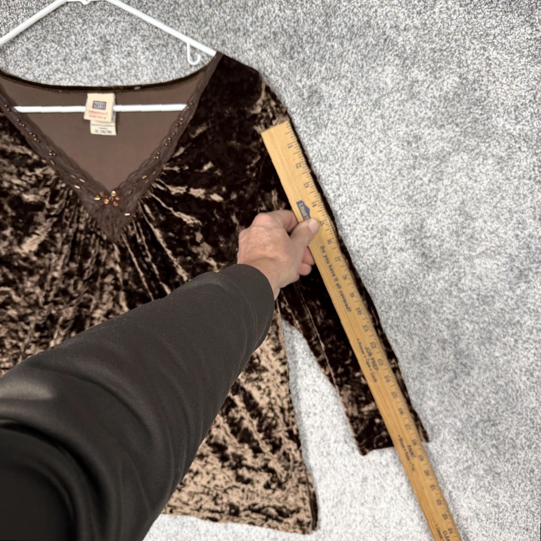 Faded Glory VINTAGE Brown Velvet Beaded Top XL Womens Blouse 3/4 Sleeve V-Neck Beaded 90s Gothic Grunge Whimsigoth Romantic Indie Sleaze Size XL / US 12-14 / IT 48-50 - 3 Thumbnail