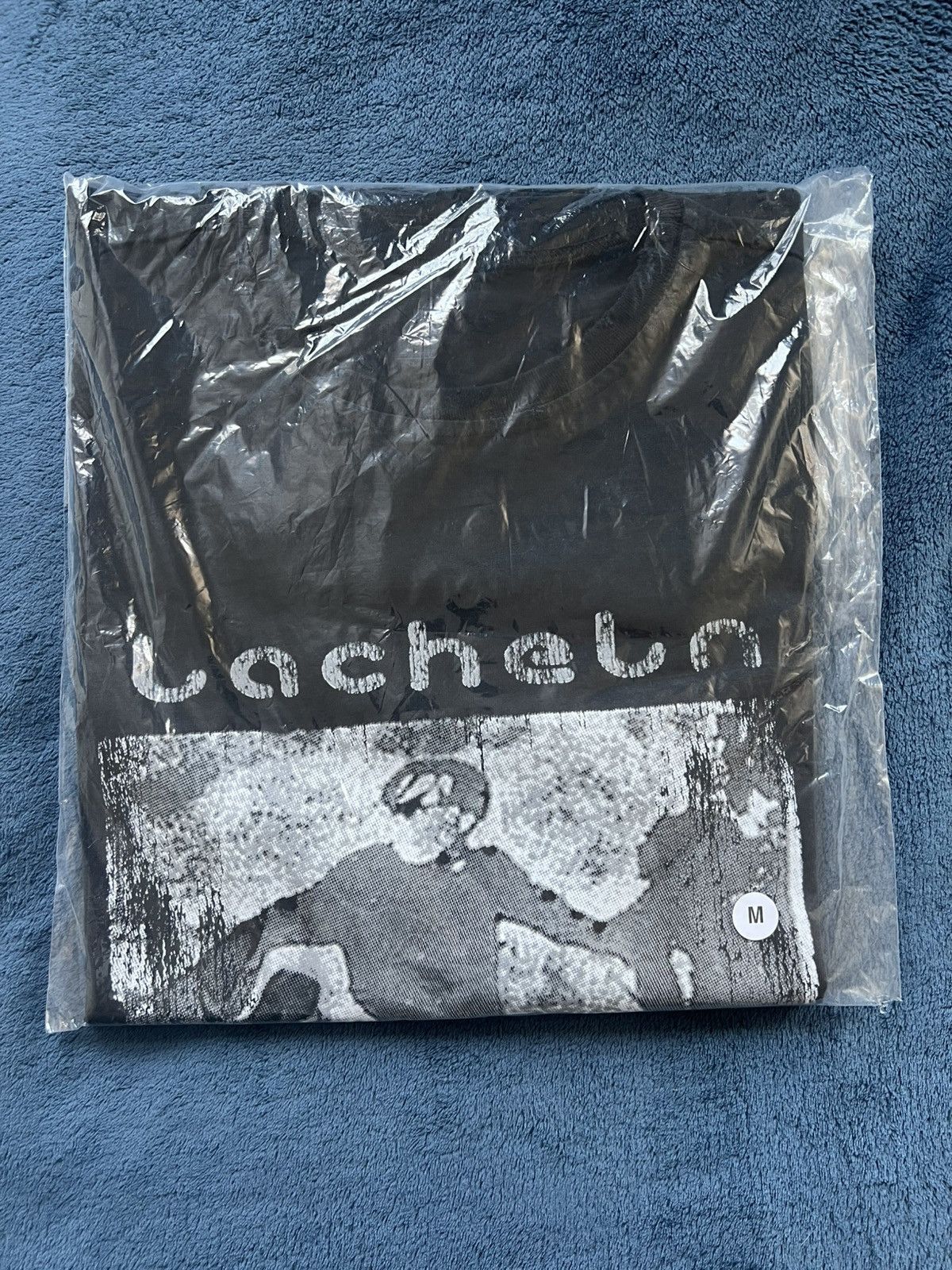 GV Gallery Smile Tee Size Medium