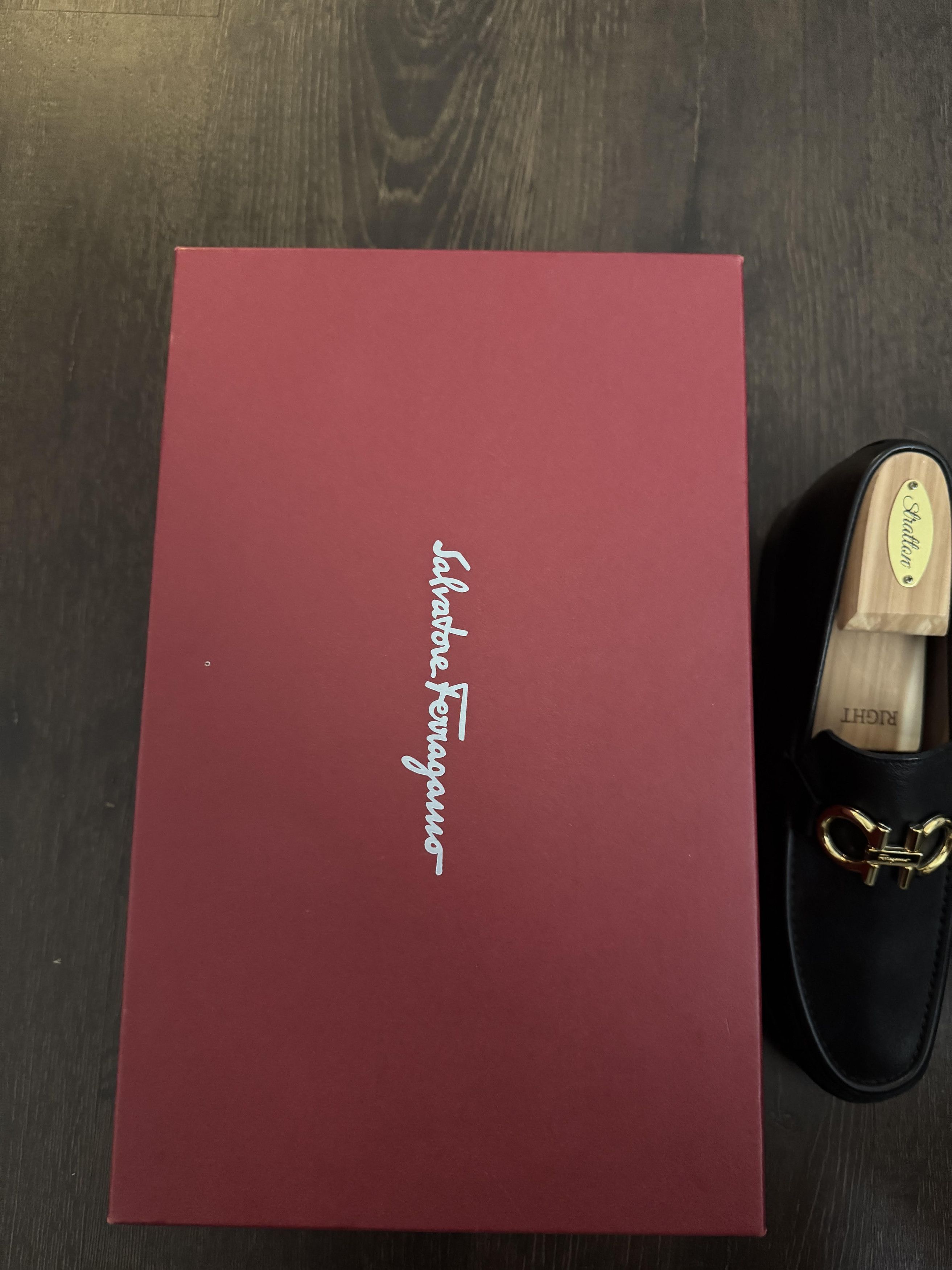 Salvatore Ferragamo Salvatore Ferragamo "Rolo" Loafers Size US 7 / EU 40 - 2 Thumbnail