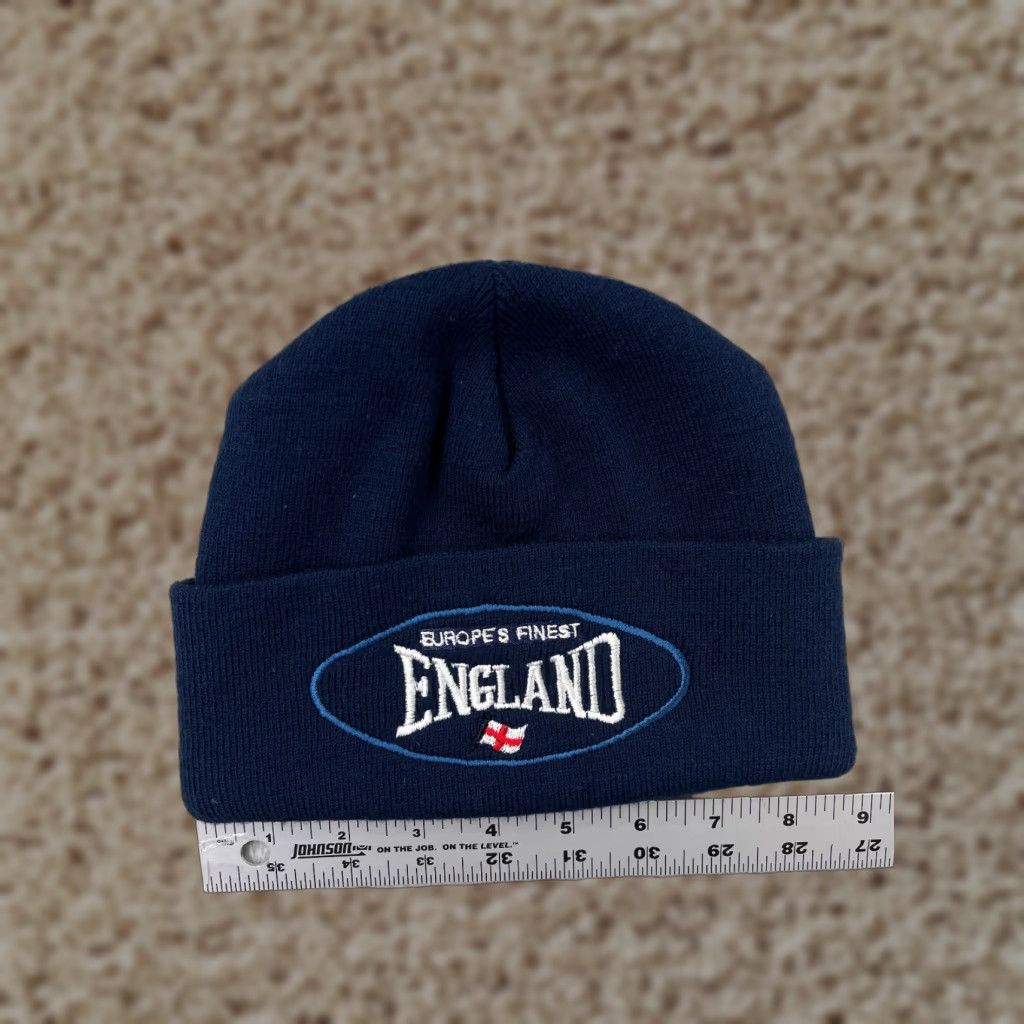 Vintage VINTAGE Europes Finest England Beanie Toque Adult One Size Blue Knit Embroidered Acrylic Size ONE SIZE - 1 Thumbnail
