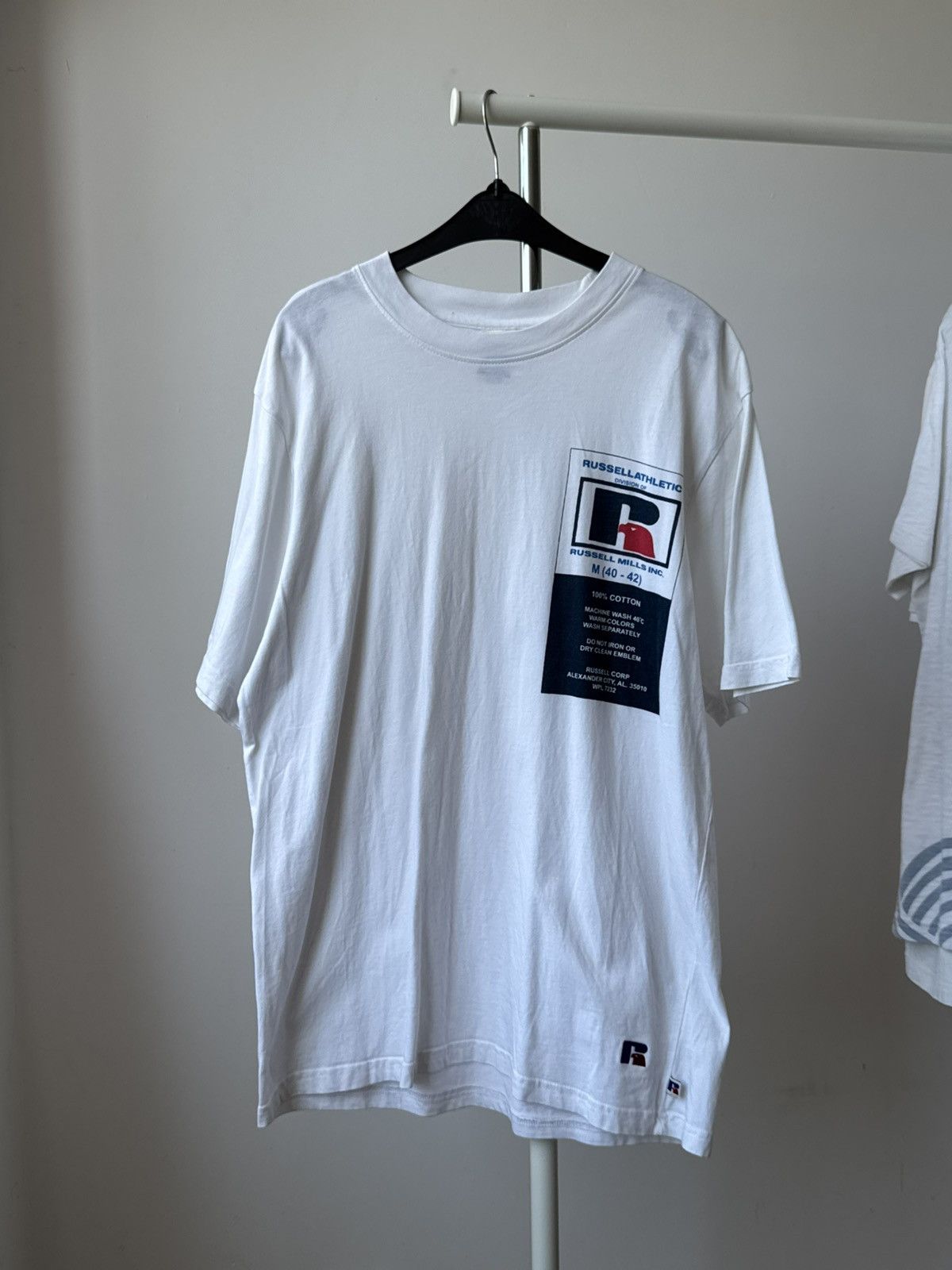Russell Athletic Vintage Russell Athletic Tag Logo T-shirt Size US L / EU 52-54 / 3 - 1 Thumbnail