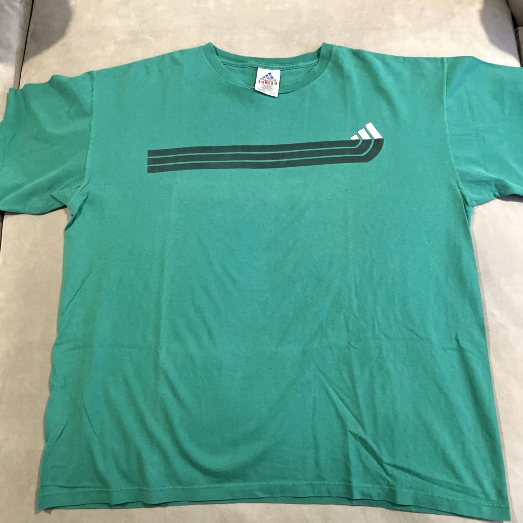 Adidas VINTAGE adidas T-Shirt Men XL Green USA Made in USA Crew Neck Short Sleeve Graphic Print Shirts Size US XL / EU 56 / 4 - 2 Thumbnail