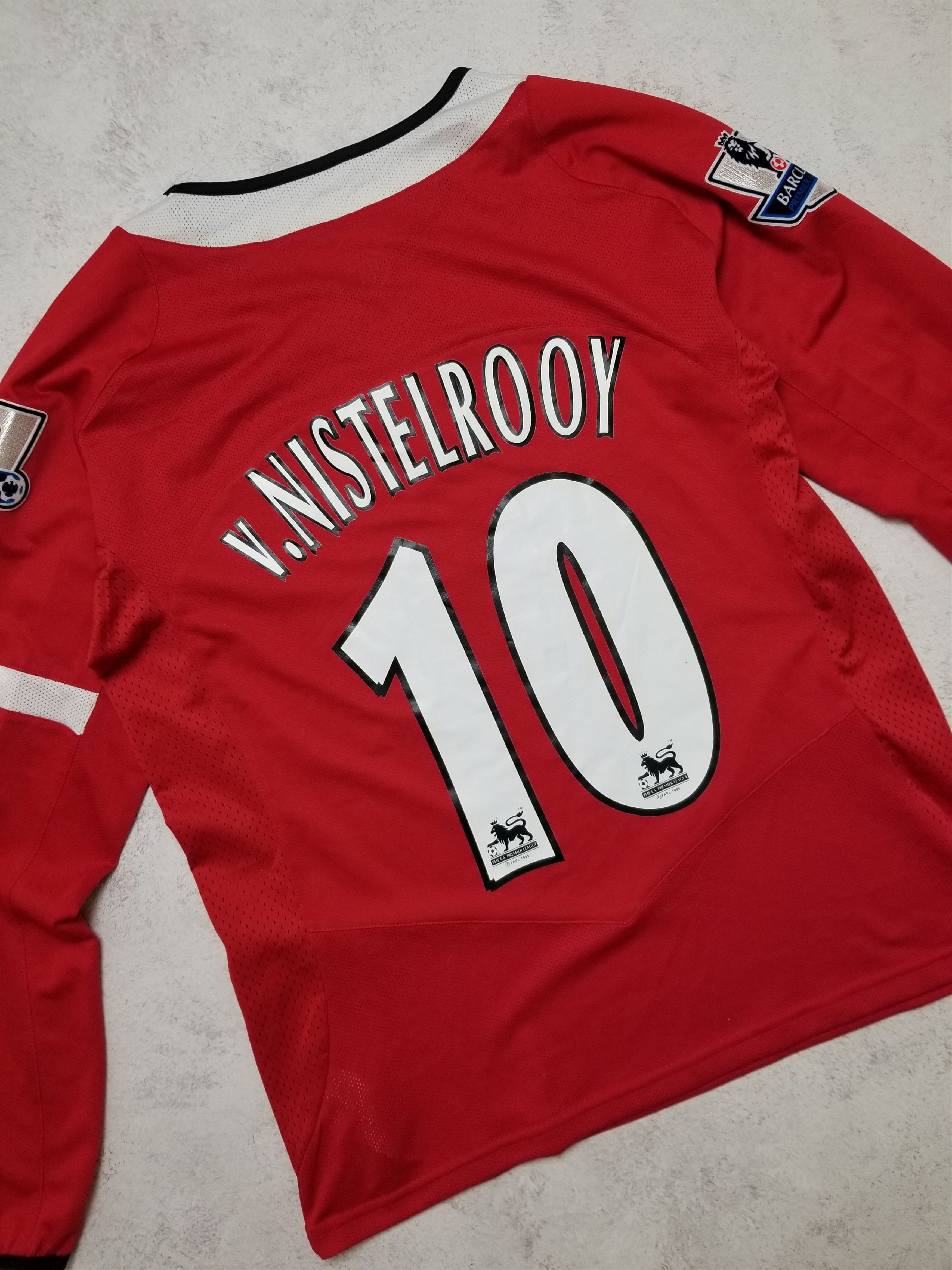 Nike Manchester United 04-06 Van Nistelrooy Home Longsleeve Size US M / EU 48-50 / 2 - 6 Thumbnail
