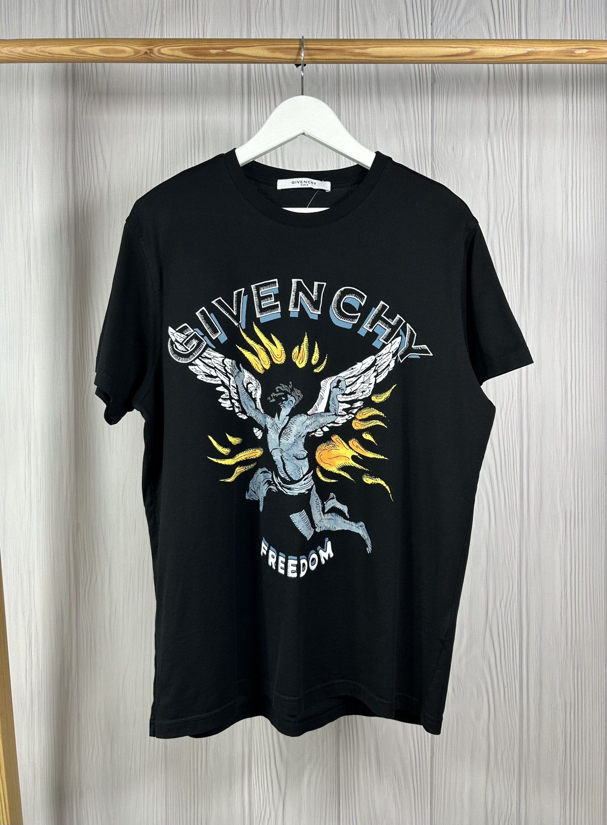 Givenchy Rare Givenchy Paris Freedom Angel Black T-Shirt Size S Size US S / EU 44-46 / 1 - 1 Thumbnail