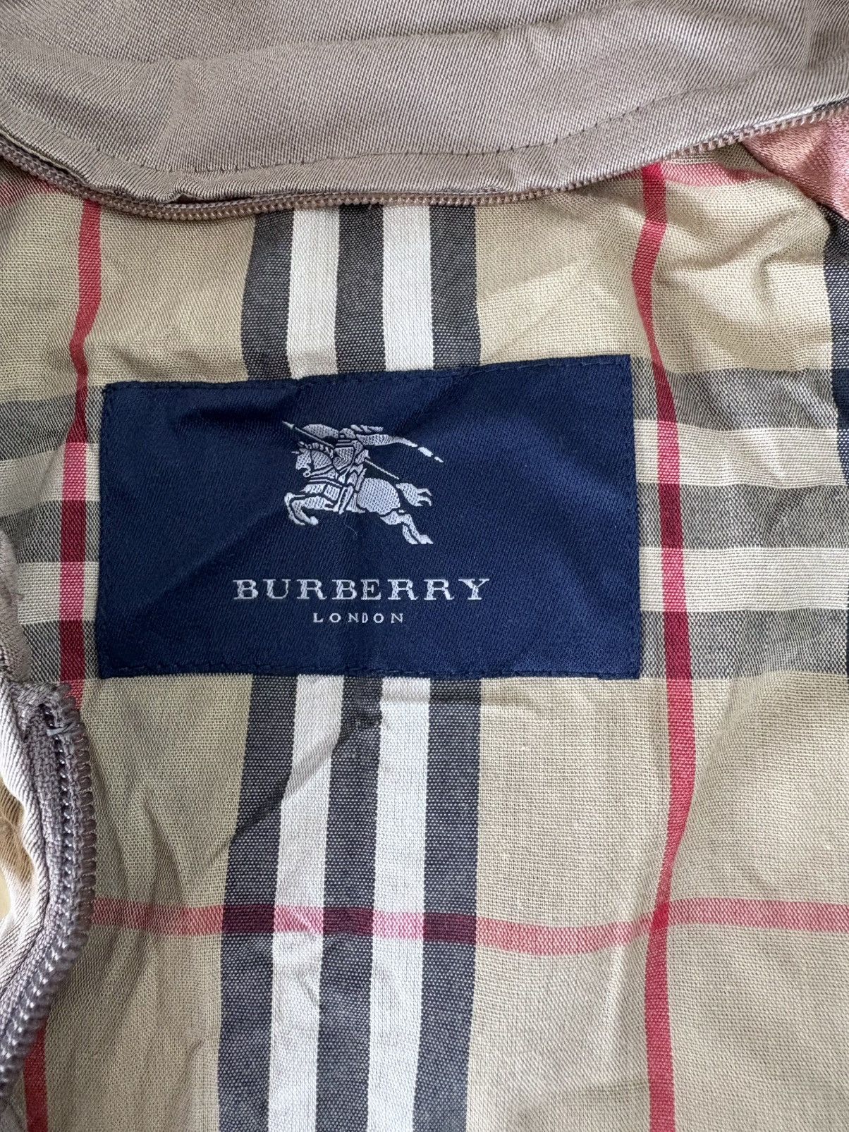 Burberry Vintage Burberry Nova Check Shorts Trench Coat Jacket Size US L / EU 52-54 / 3 - 17 Thumbnail
