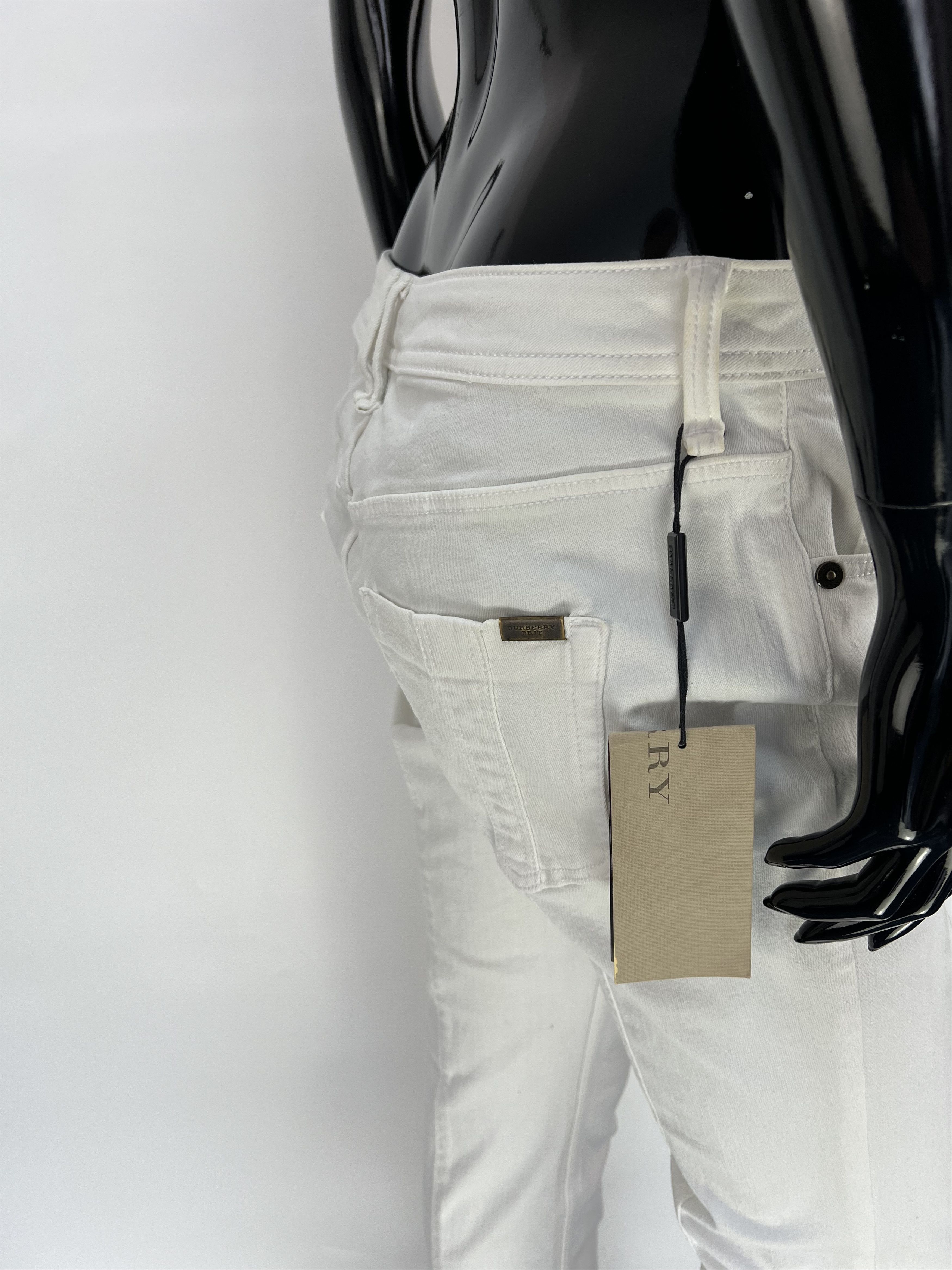 Burberry NWT Burberry Brit White Skinny Ankle Jeans Size US 32 Size 32" / US 10 / IT 46 - 9 Thumbnail