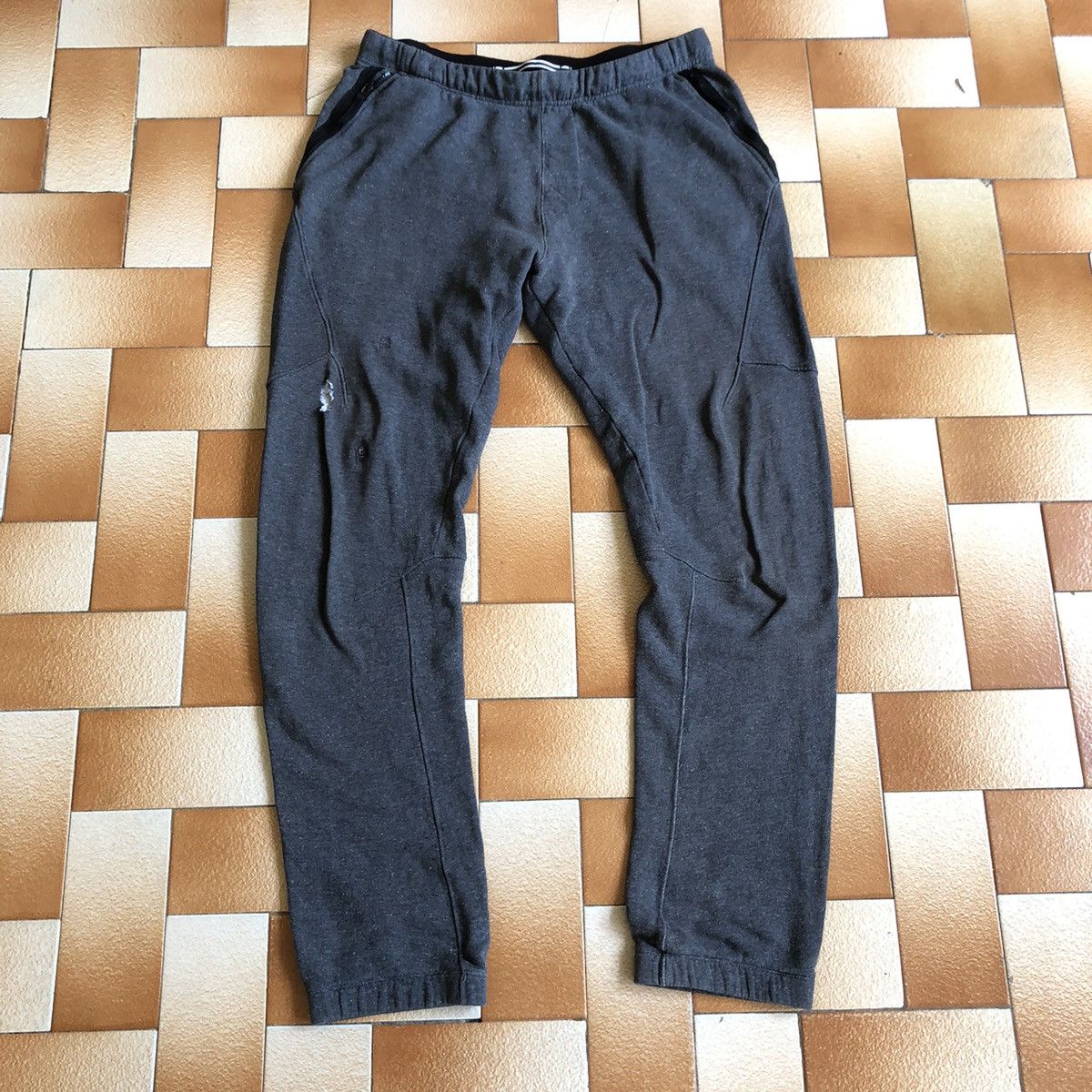 Stone Island autumn/winter 2016 STONE ISLAND distressed style sweatpant Size US 36 / EU 52 - 1 Thumbnail