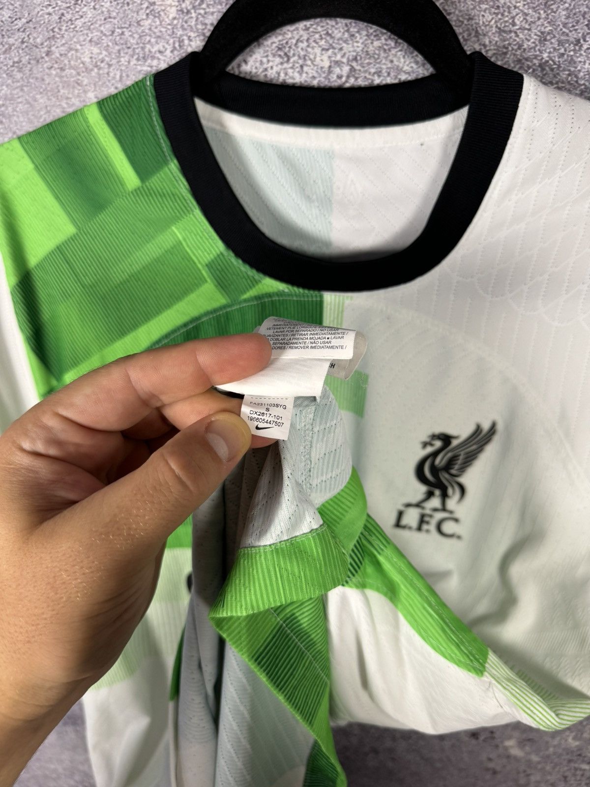 Nike M.SALAH Liverpool 2023/24 Away Nike DrifitADV Soccer Jersey Size US S / EU 44-46 / 1 - 14 Thumbnail